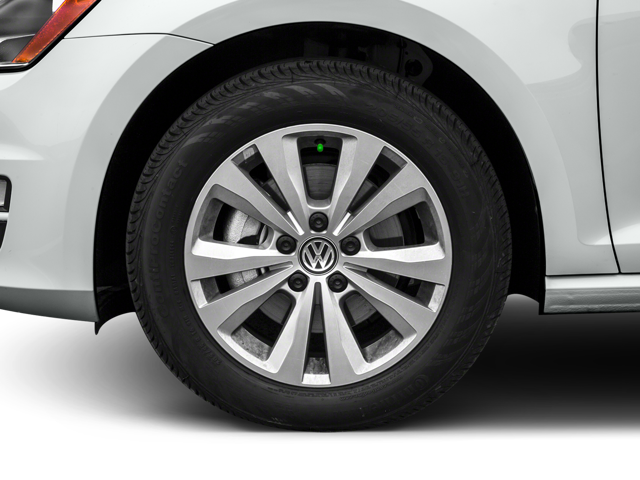 2017 Volkswagen Golf Base photo 2