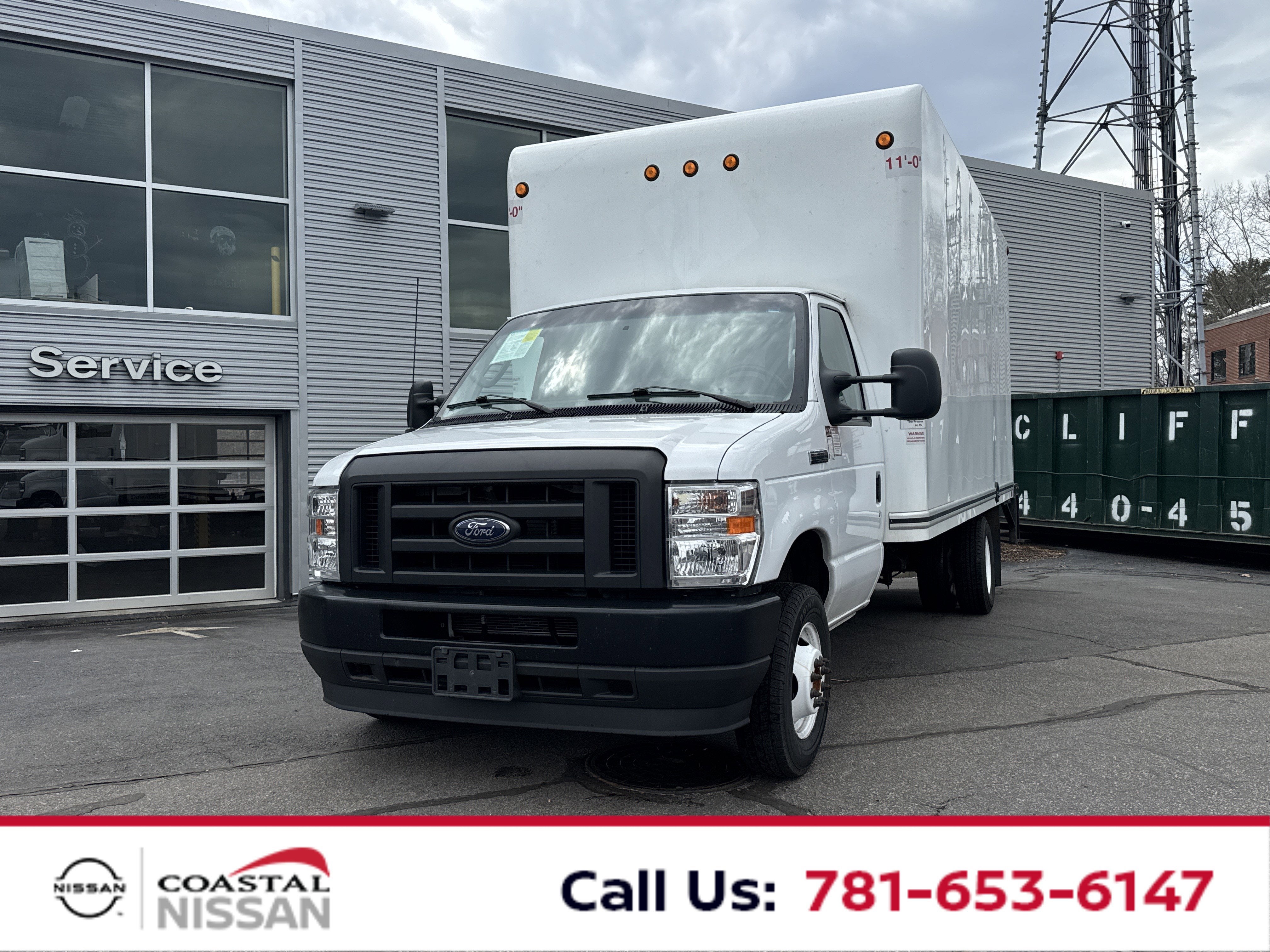 2024 Ford E-Series Cutaway Base