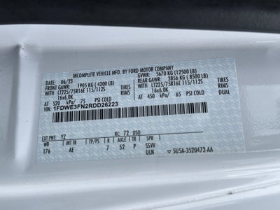 2024 Ford E-Series Cutaway Base