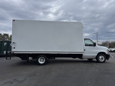 2024 Ford E-Series Cutaway Base