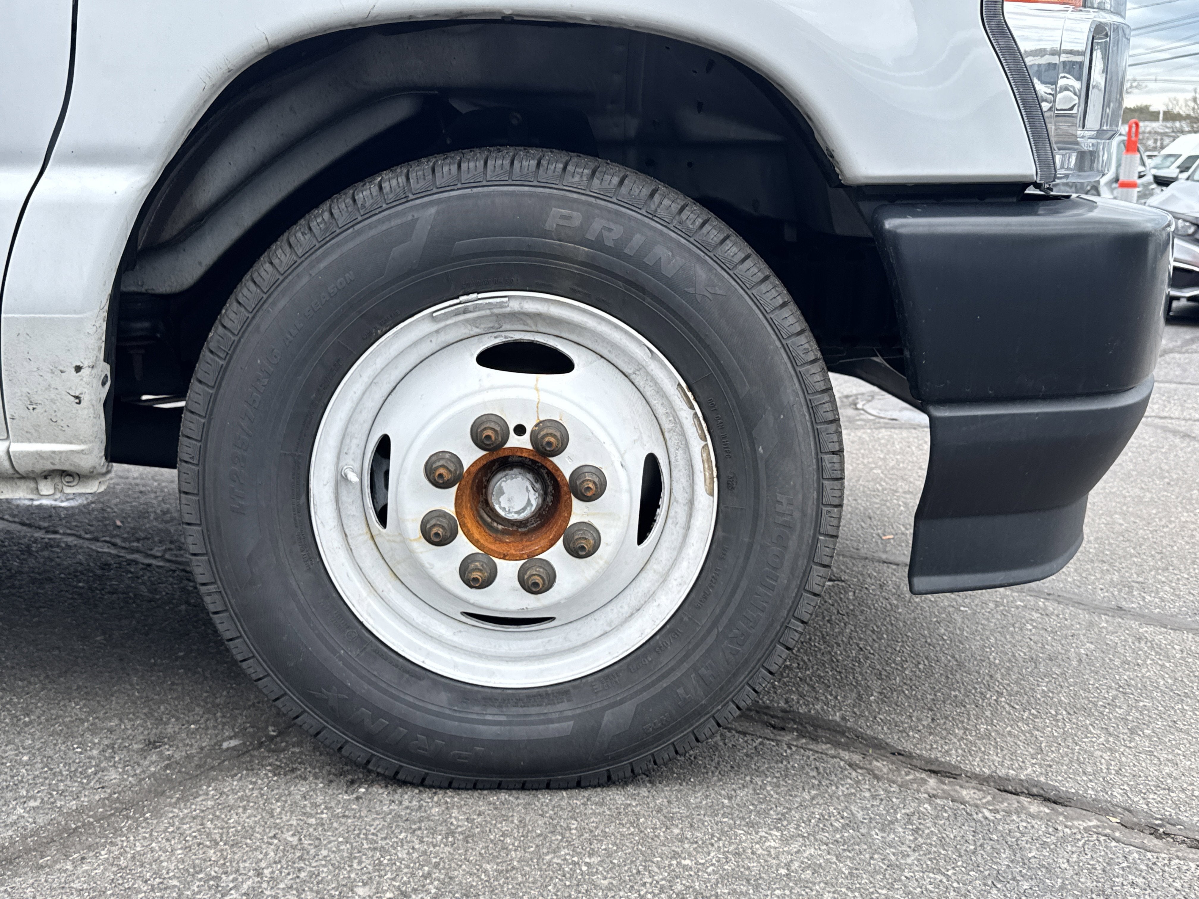 2024 Ford E-Series Cutaway Base