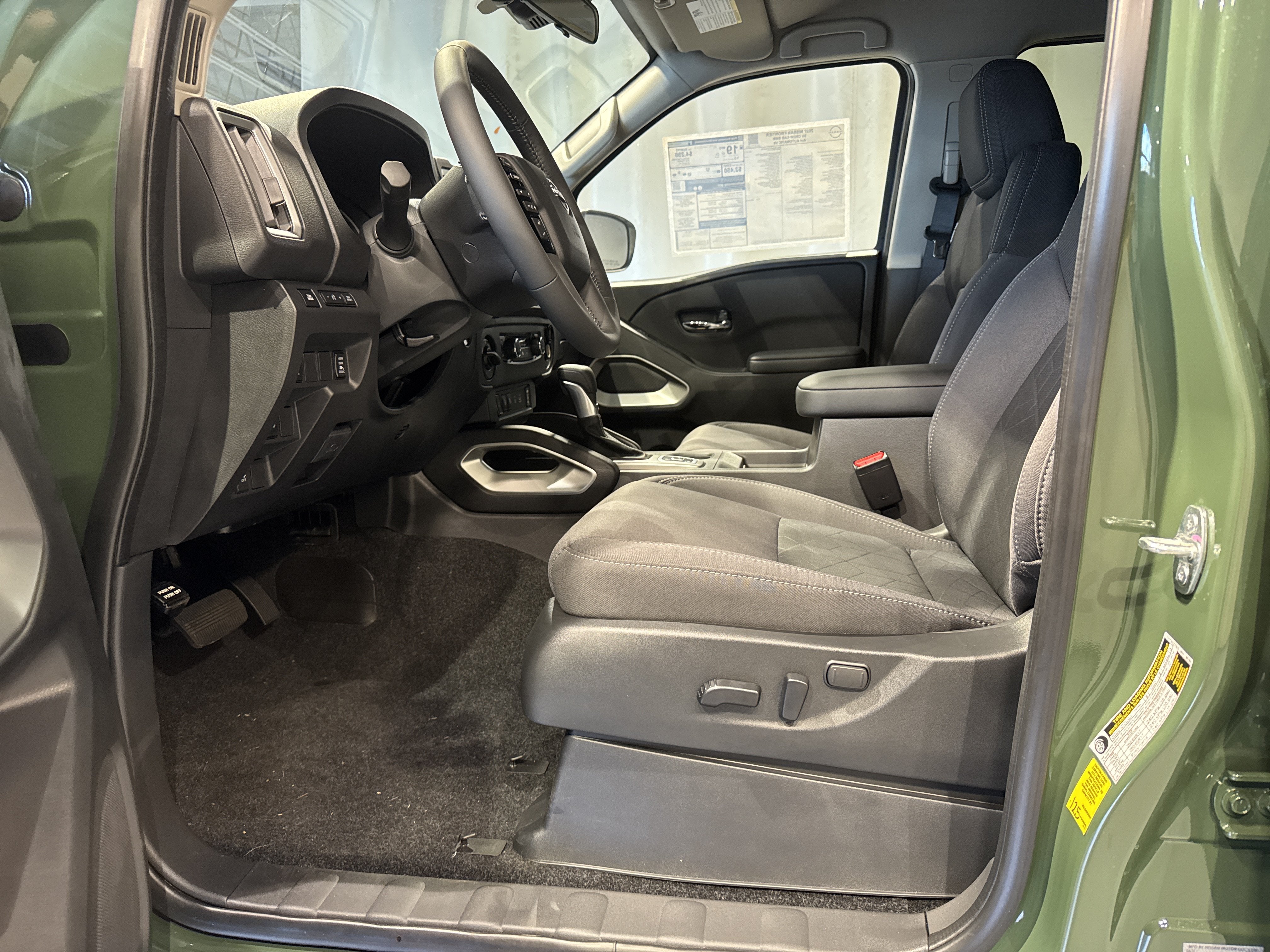 2027 Nissan Frontier SV