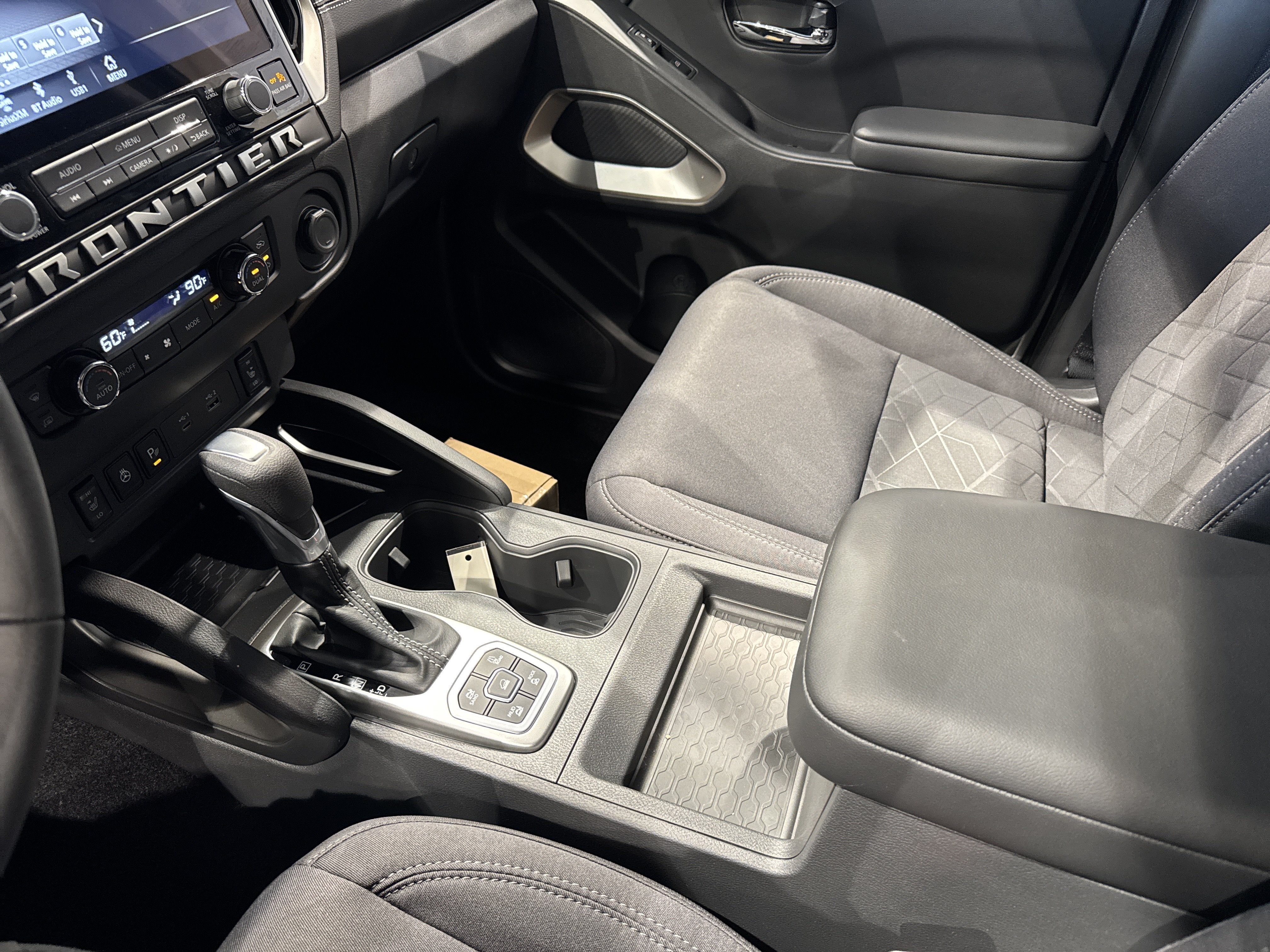 2027 Nissan Frontier SV