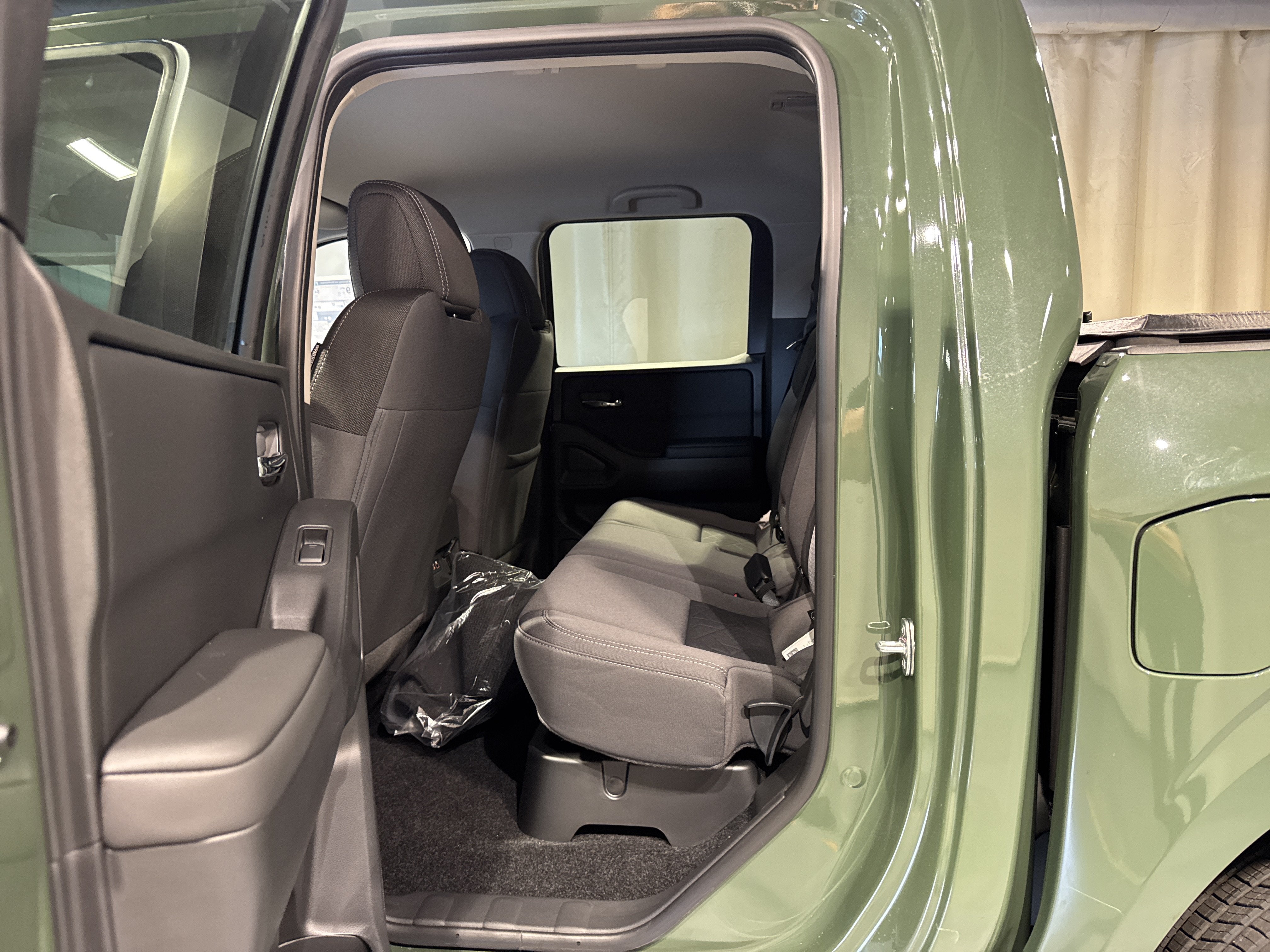 2027 Nissan Frontier SV