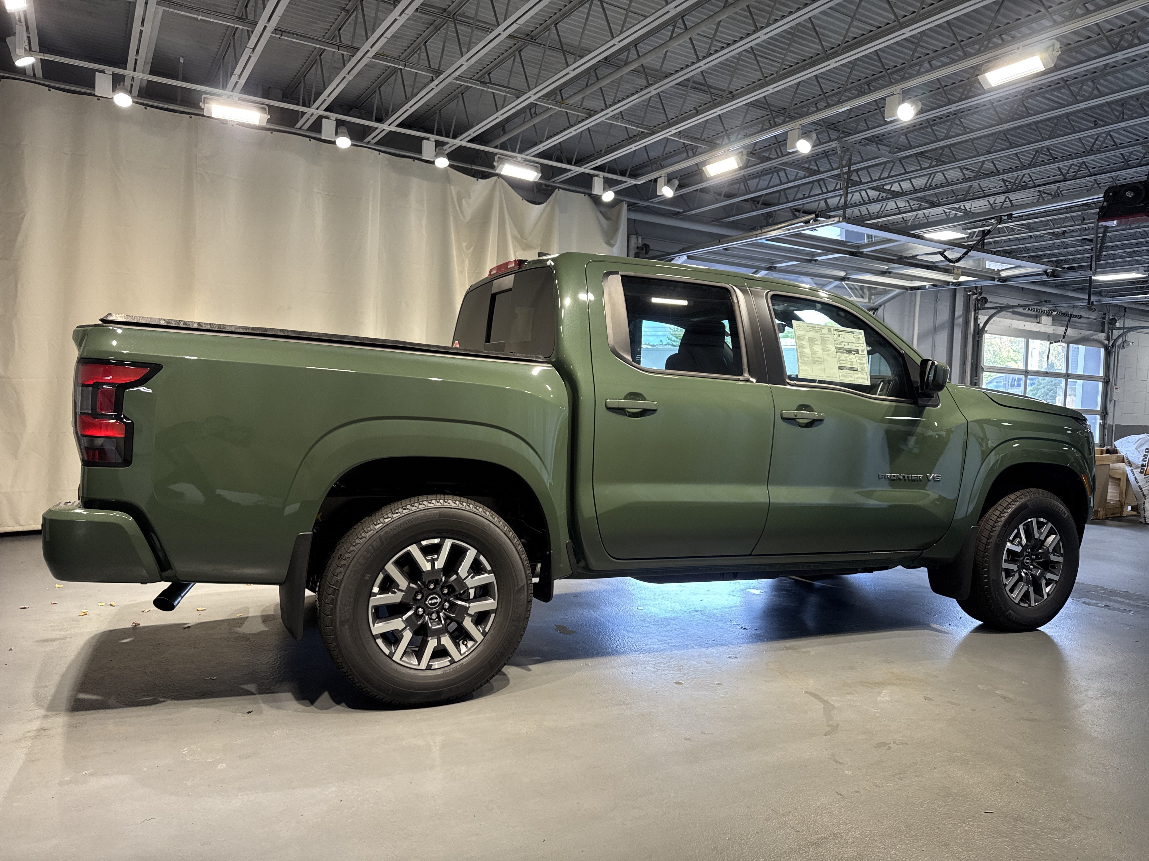 2027 Nissan Frontier SV