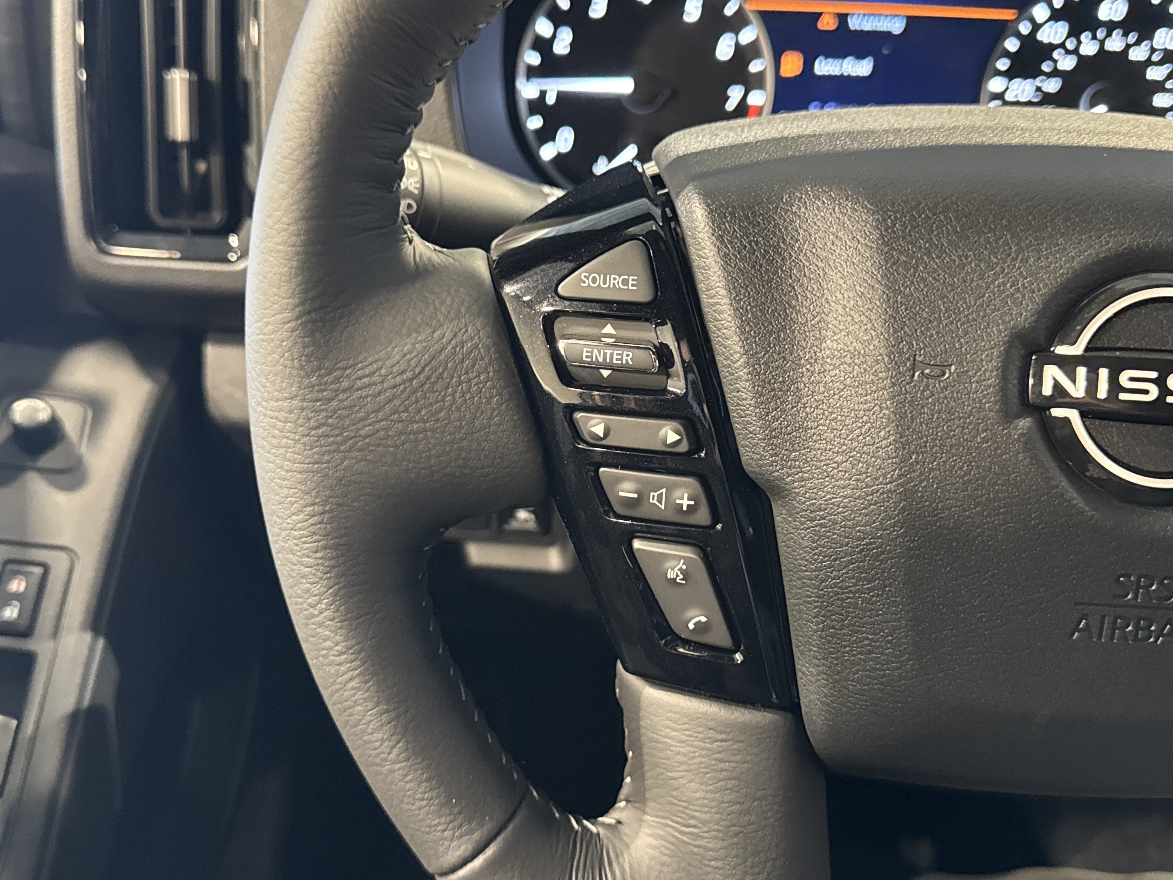 2027 Nissan Frontier SV