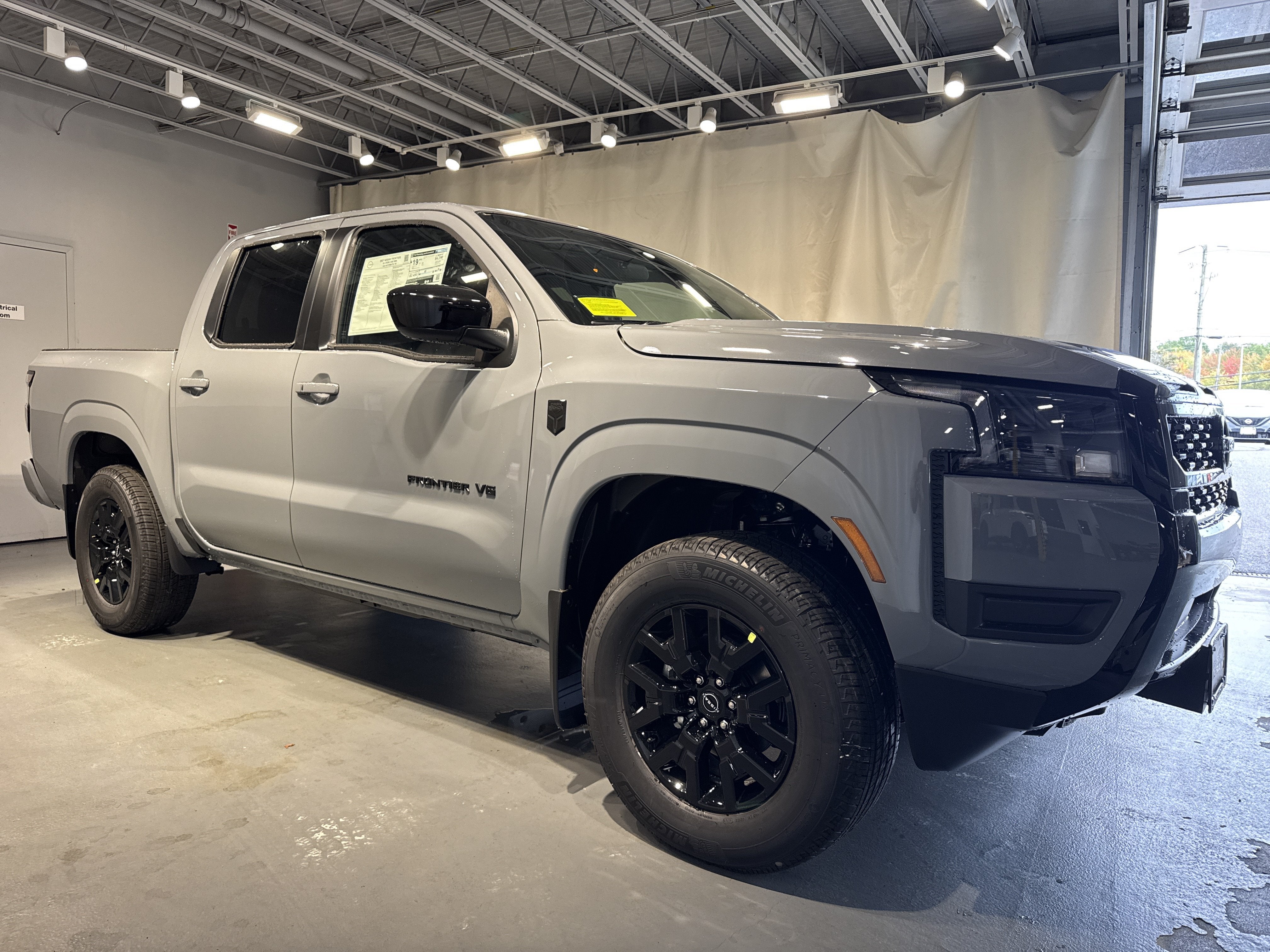 2027 Nissan Frontier SV