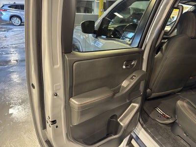2023 Nissan Frontier PRO-4X W/Technology & Off-Road Protection Package