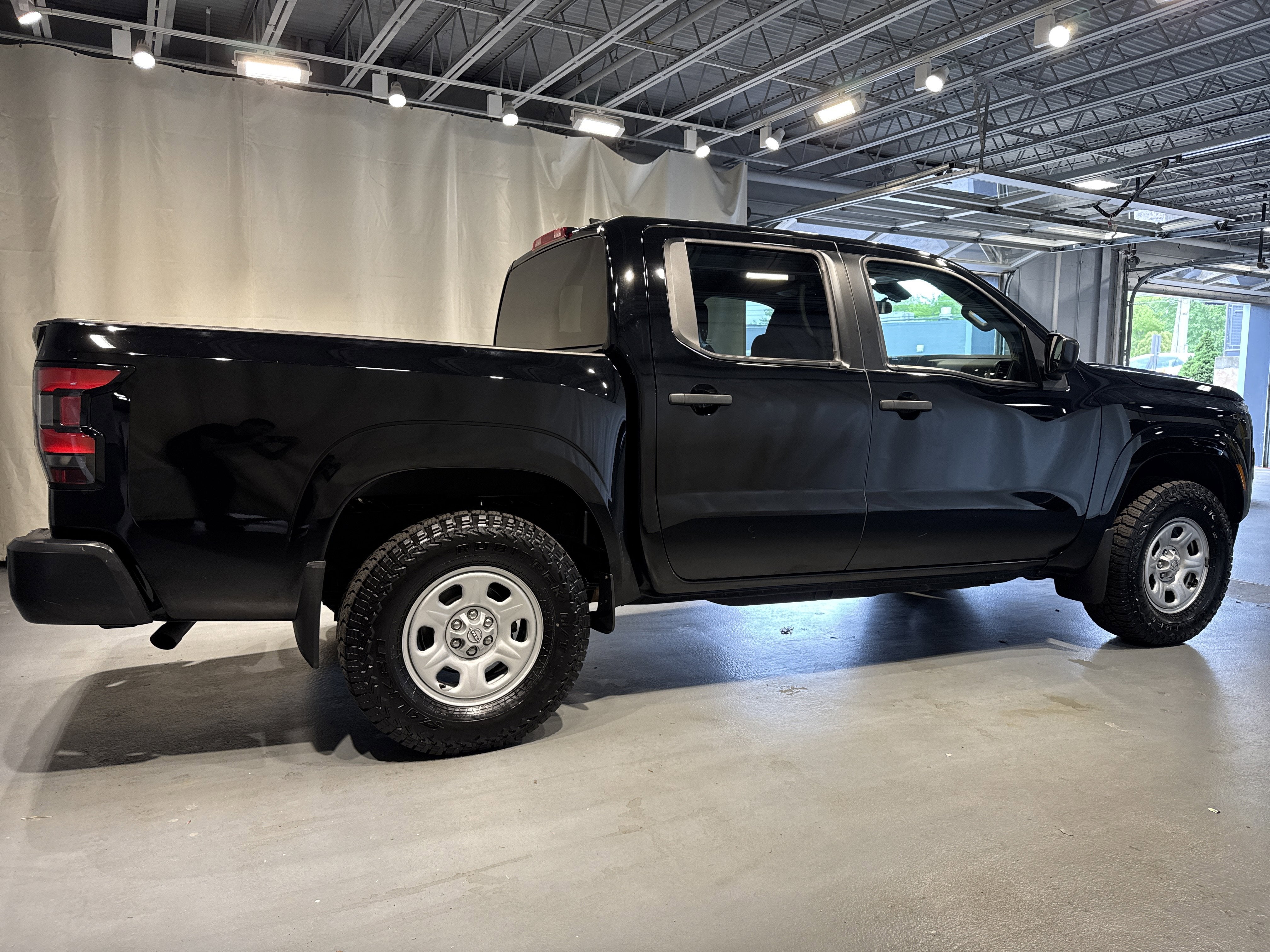 2024 Nissan Frontier S W/Technology