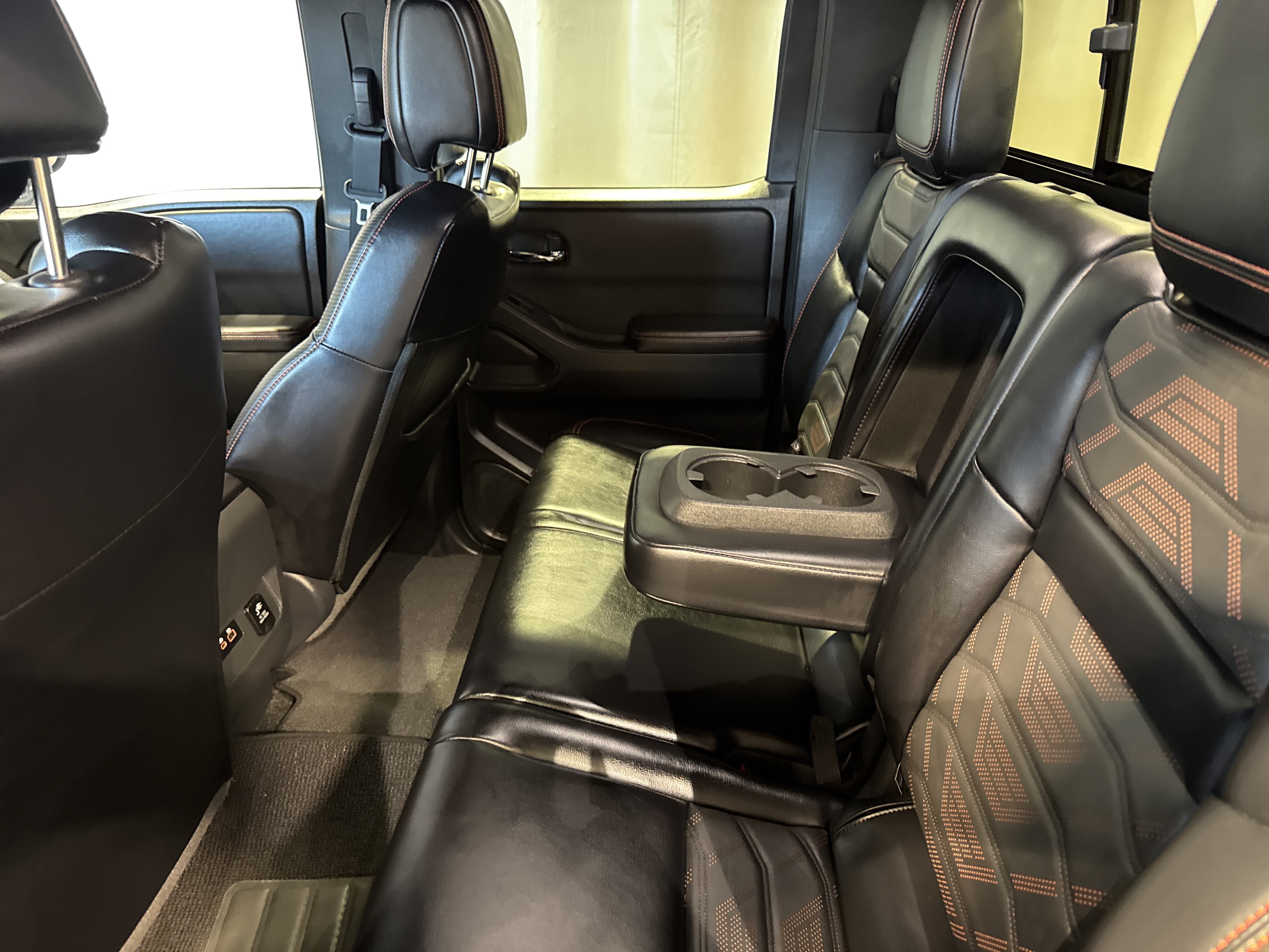 2025 Nissan Frontier PRO-4X W/Convenience & Premium Package