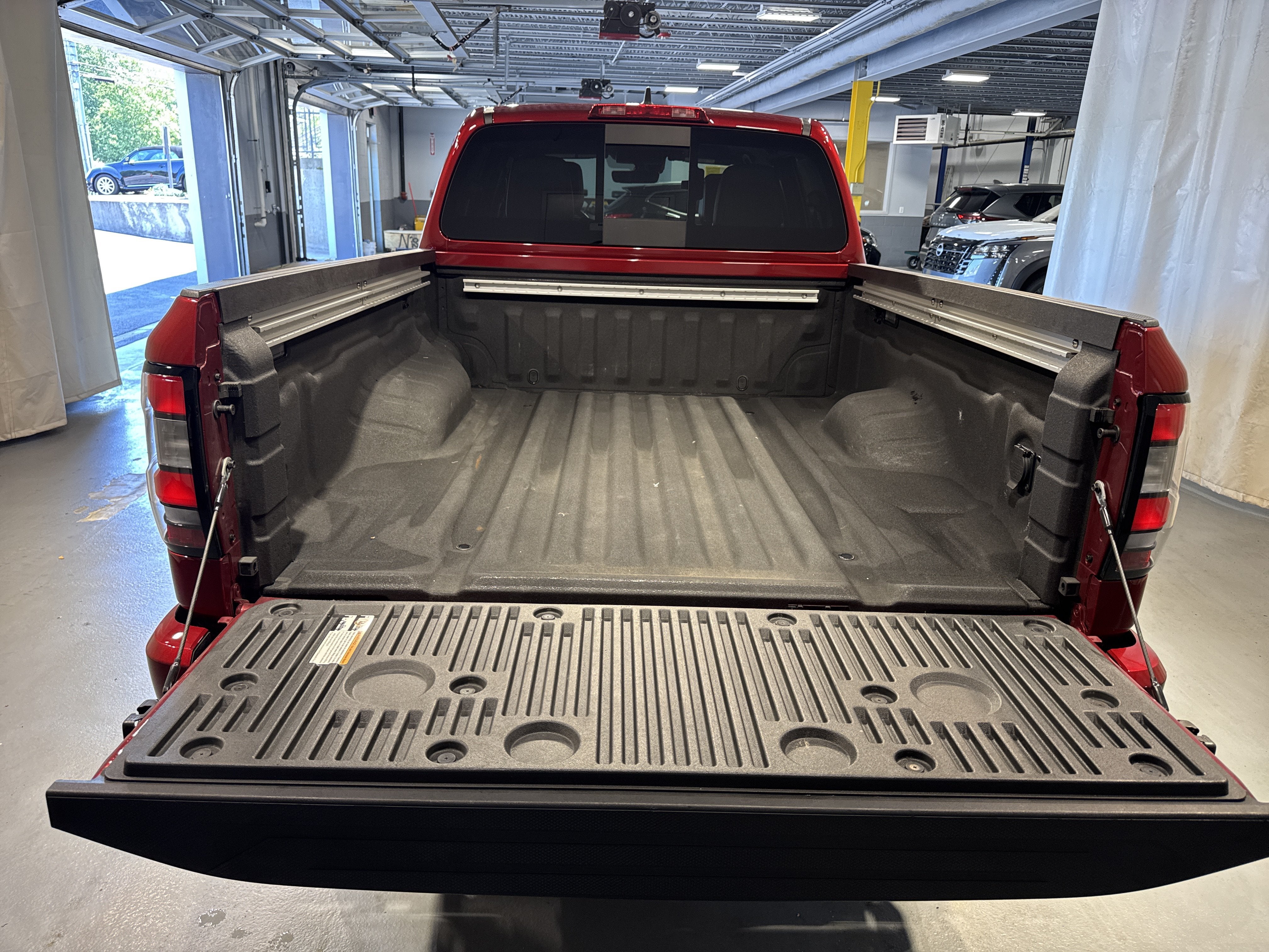 2025 Nissan Frontier PRO-4X W/Convenience & Premium Package