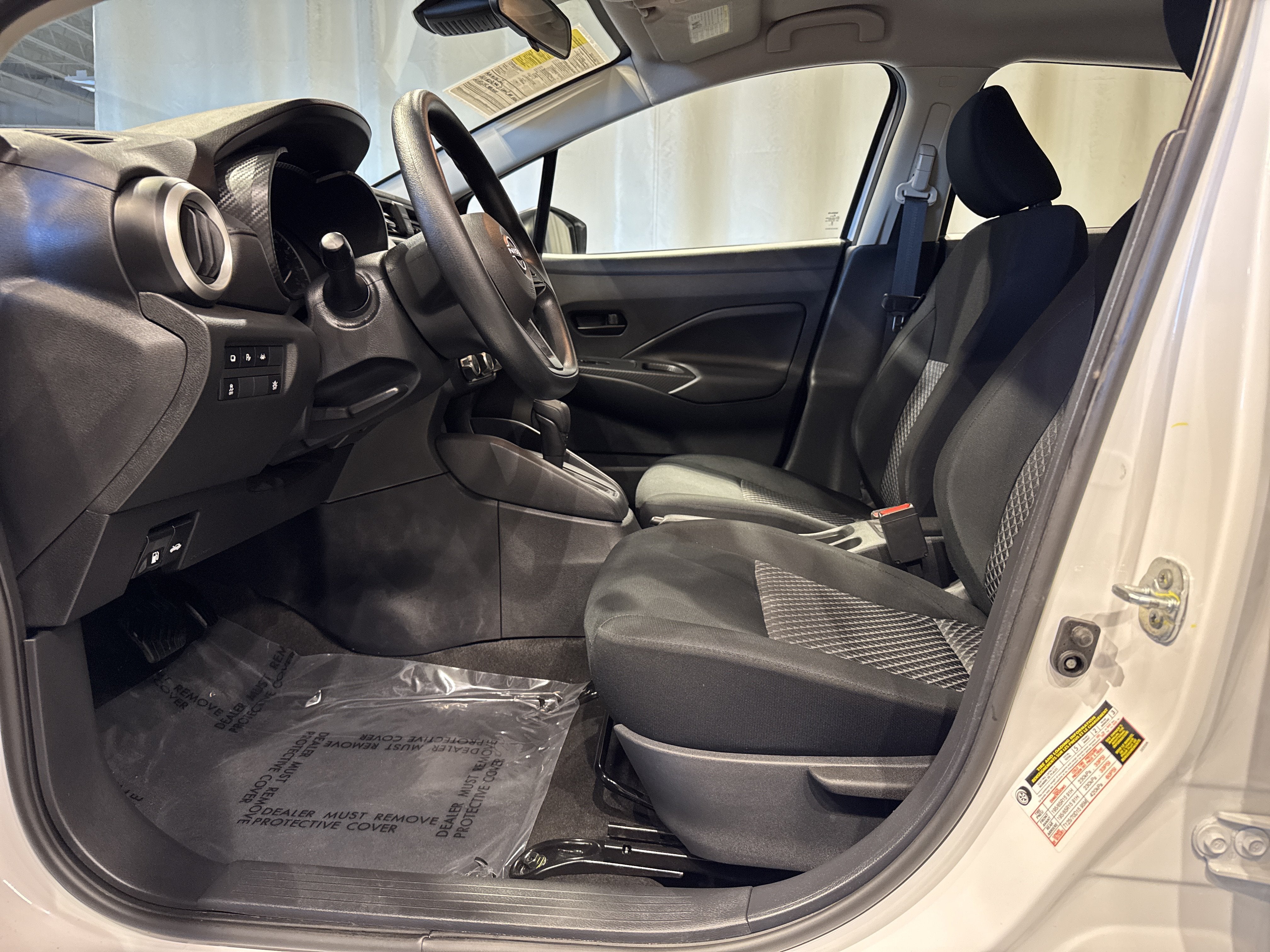 2024 Nissan Versa Base