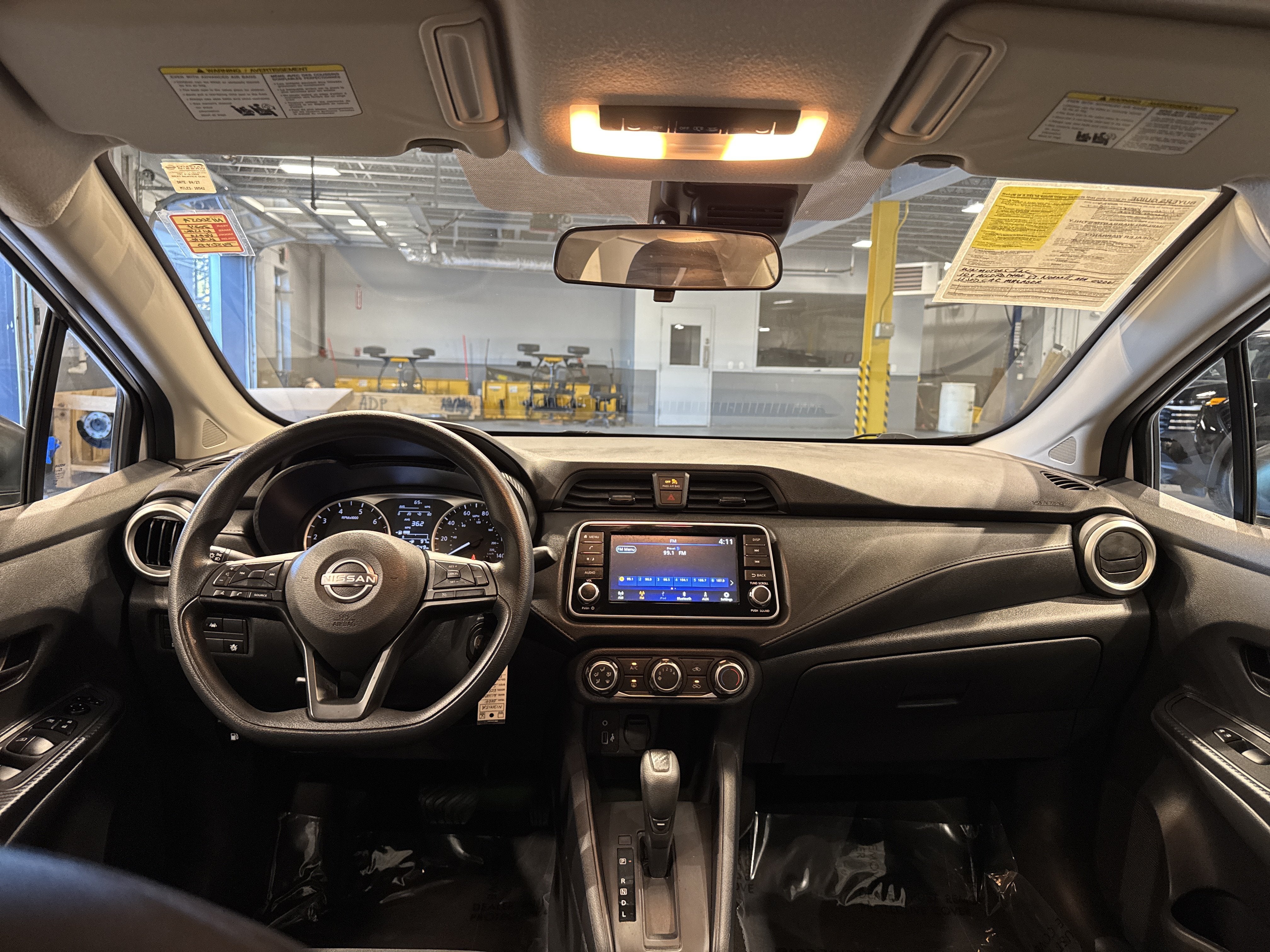 2024 Nissan Versa Base
