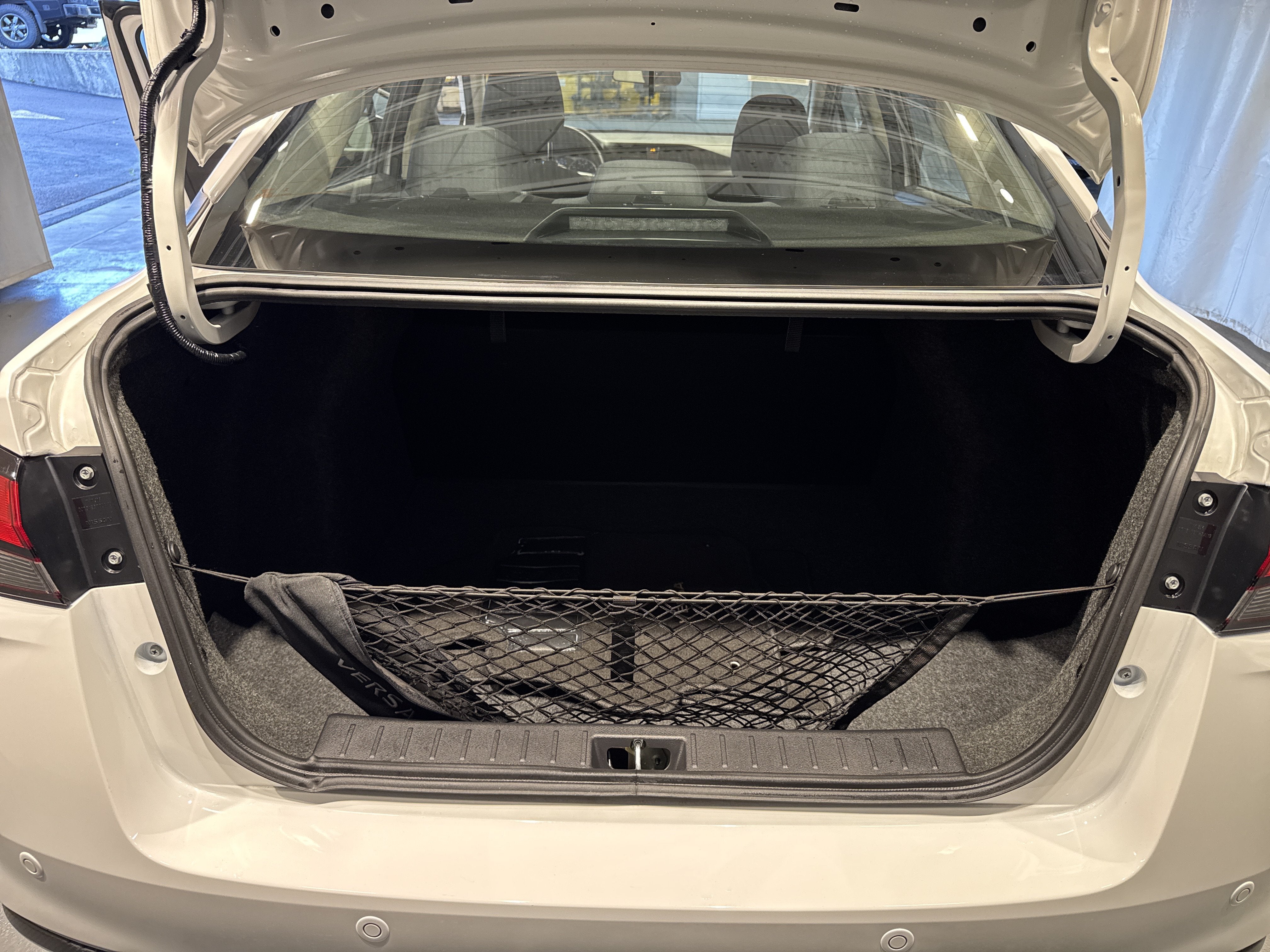 2024 Nissan Versa Base