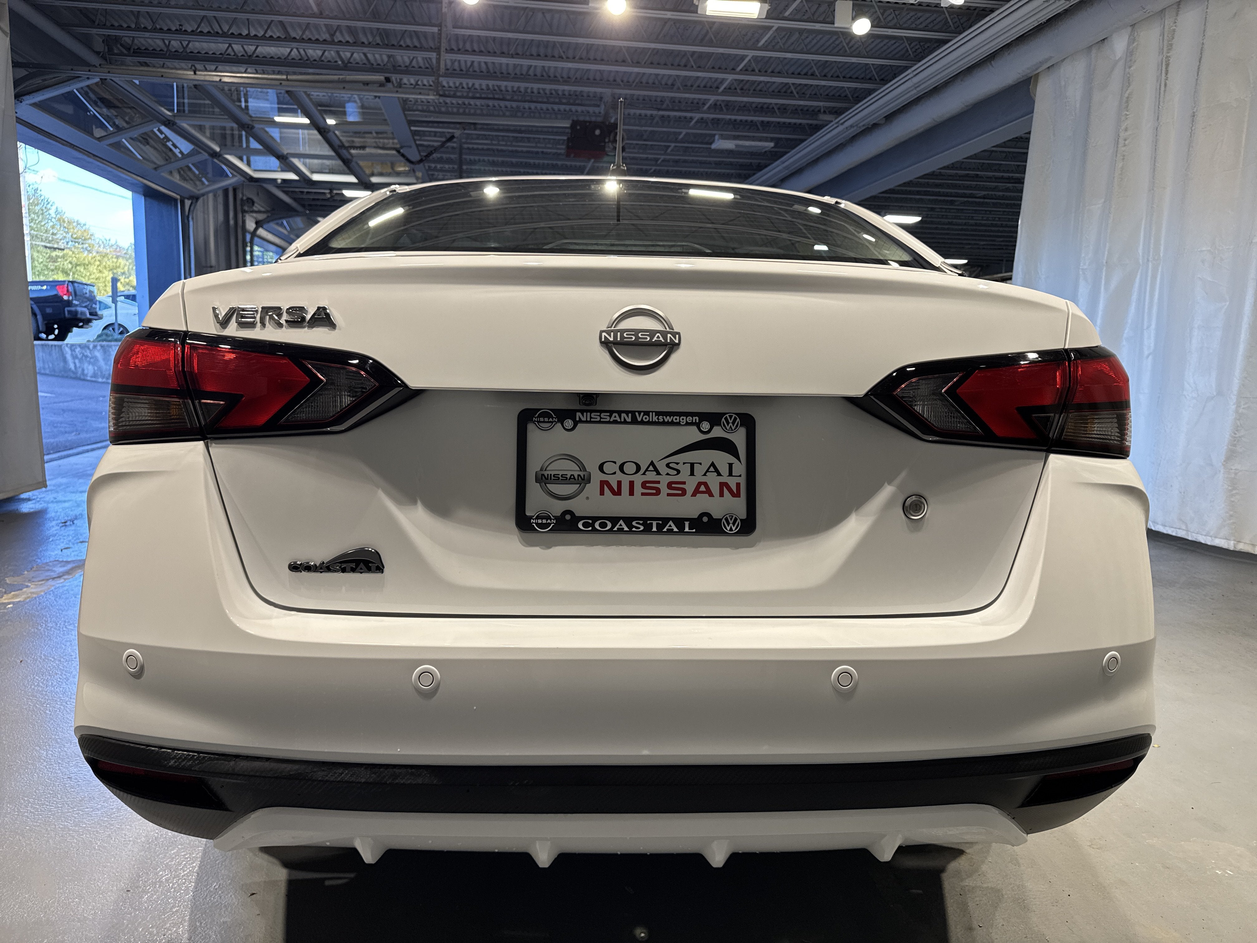 2024 Nissan Versa Base