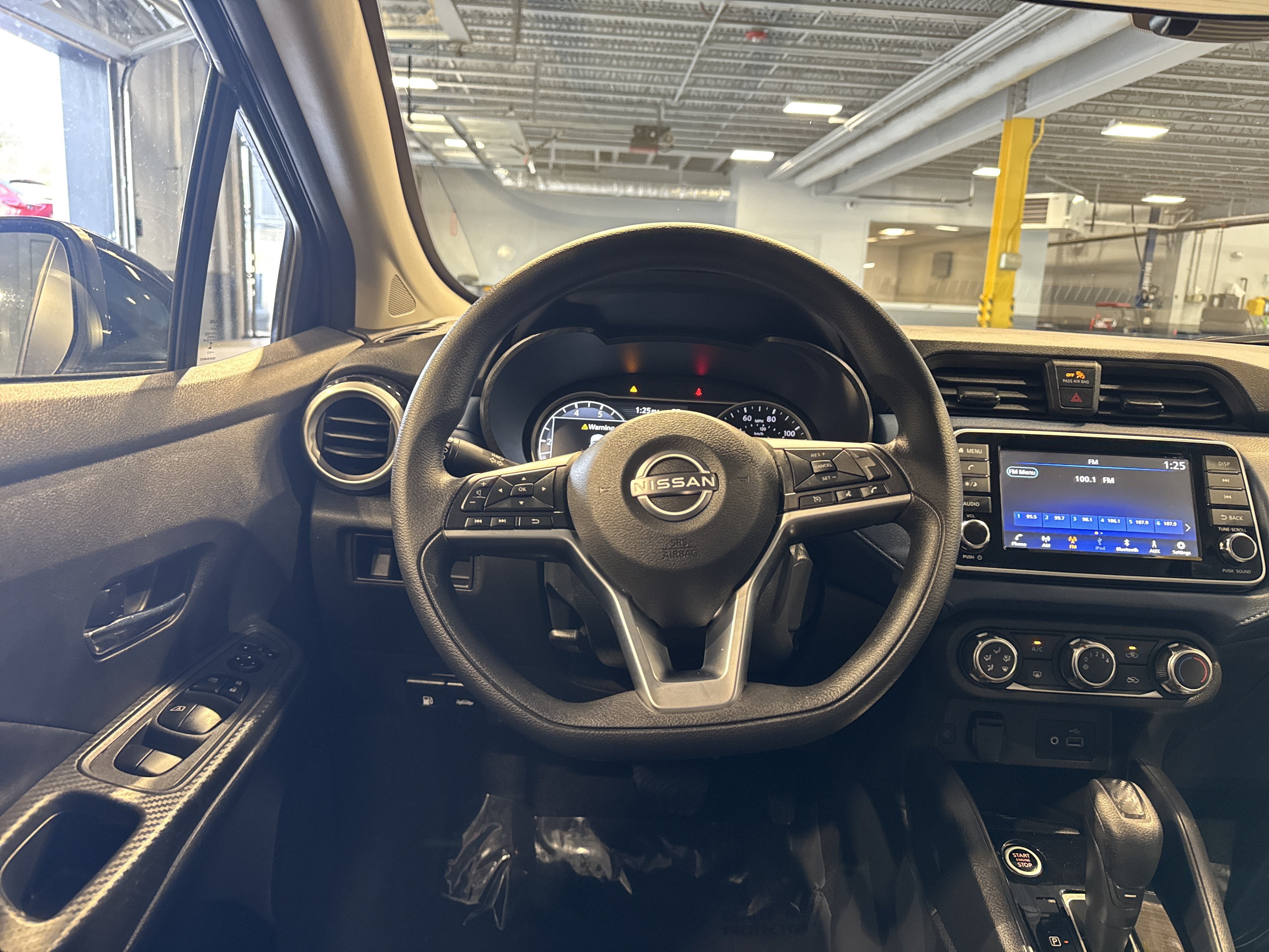 2025 Nissan Versa SV