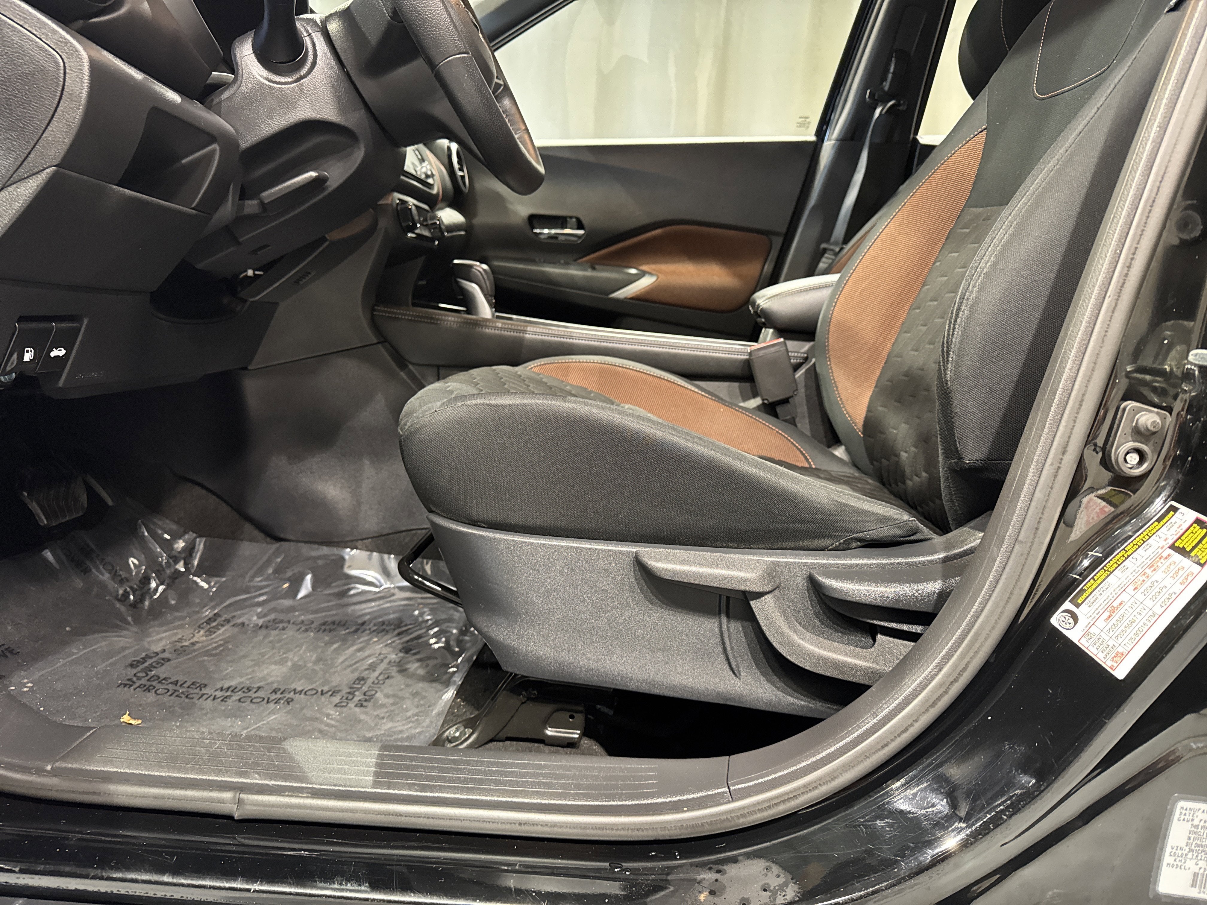 2021 Nissan Kicks SR