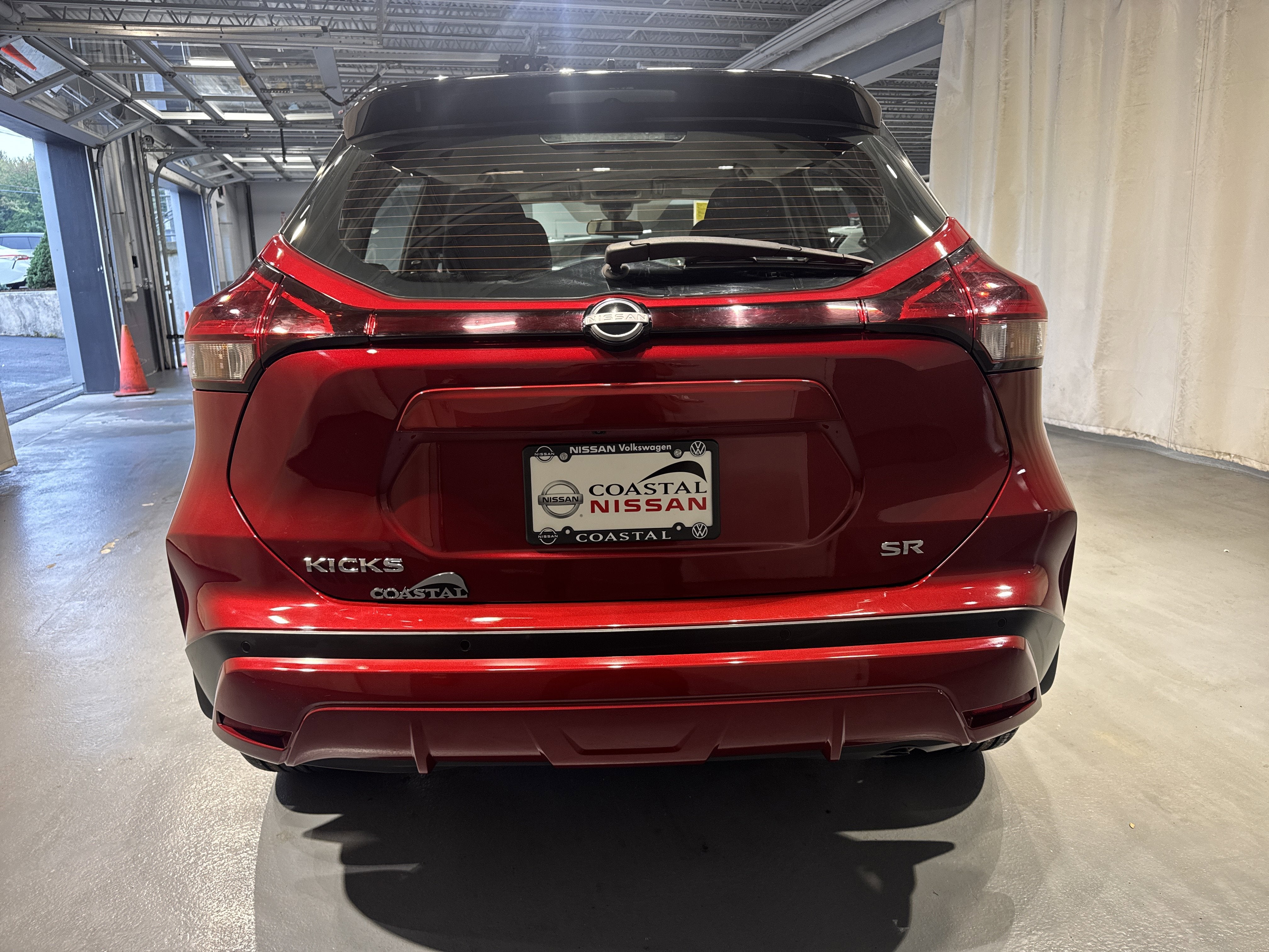 2023 Nissan Kicks SR