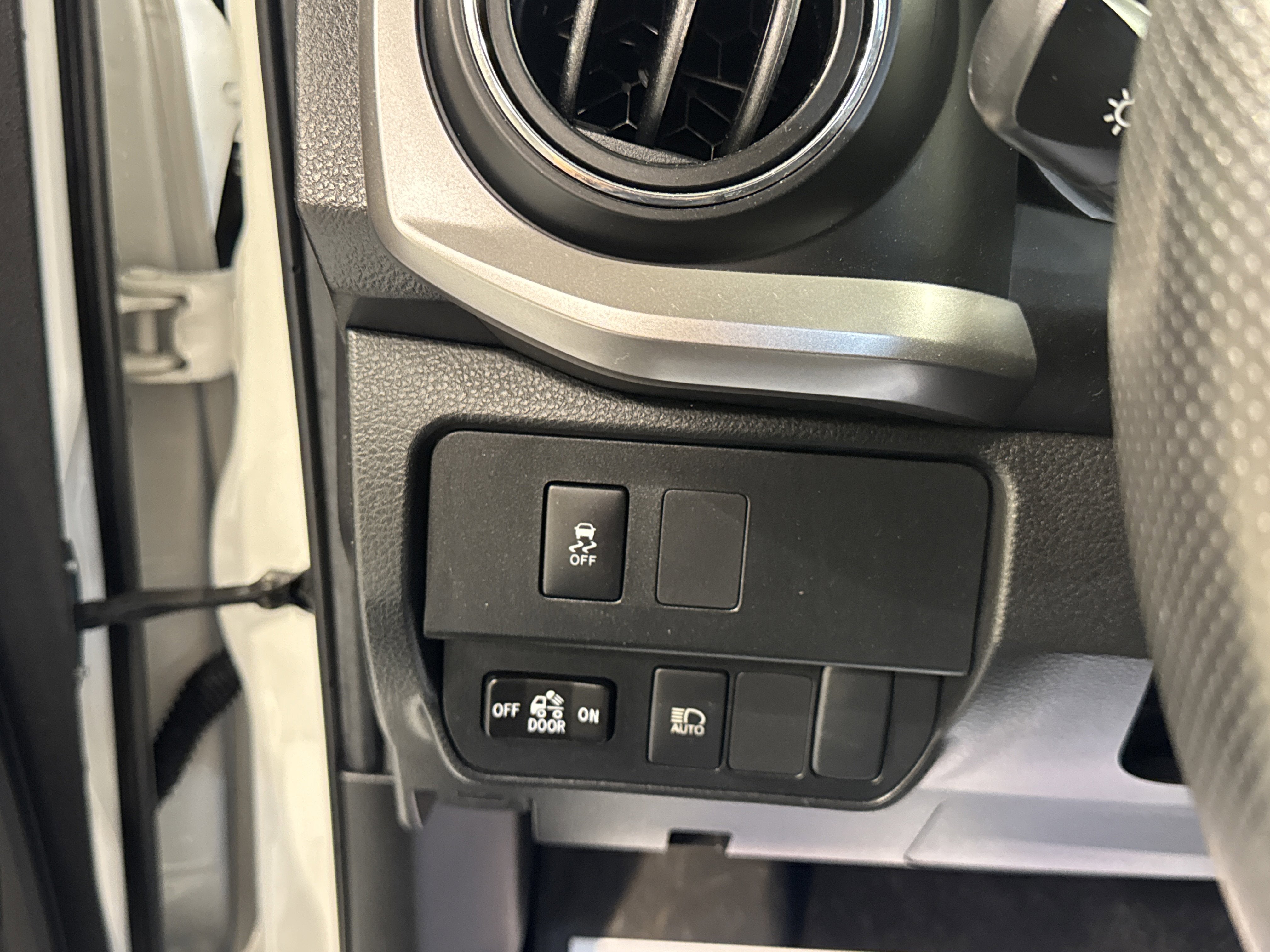 2023 Toyota Tacoma 4WD SR5