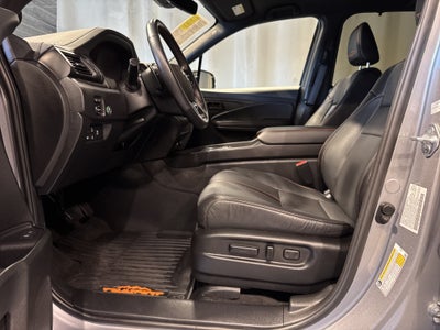 2025 Honda Passport Base