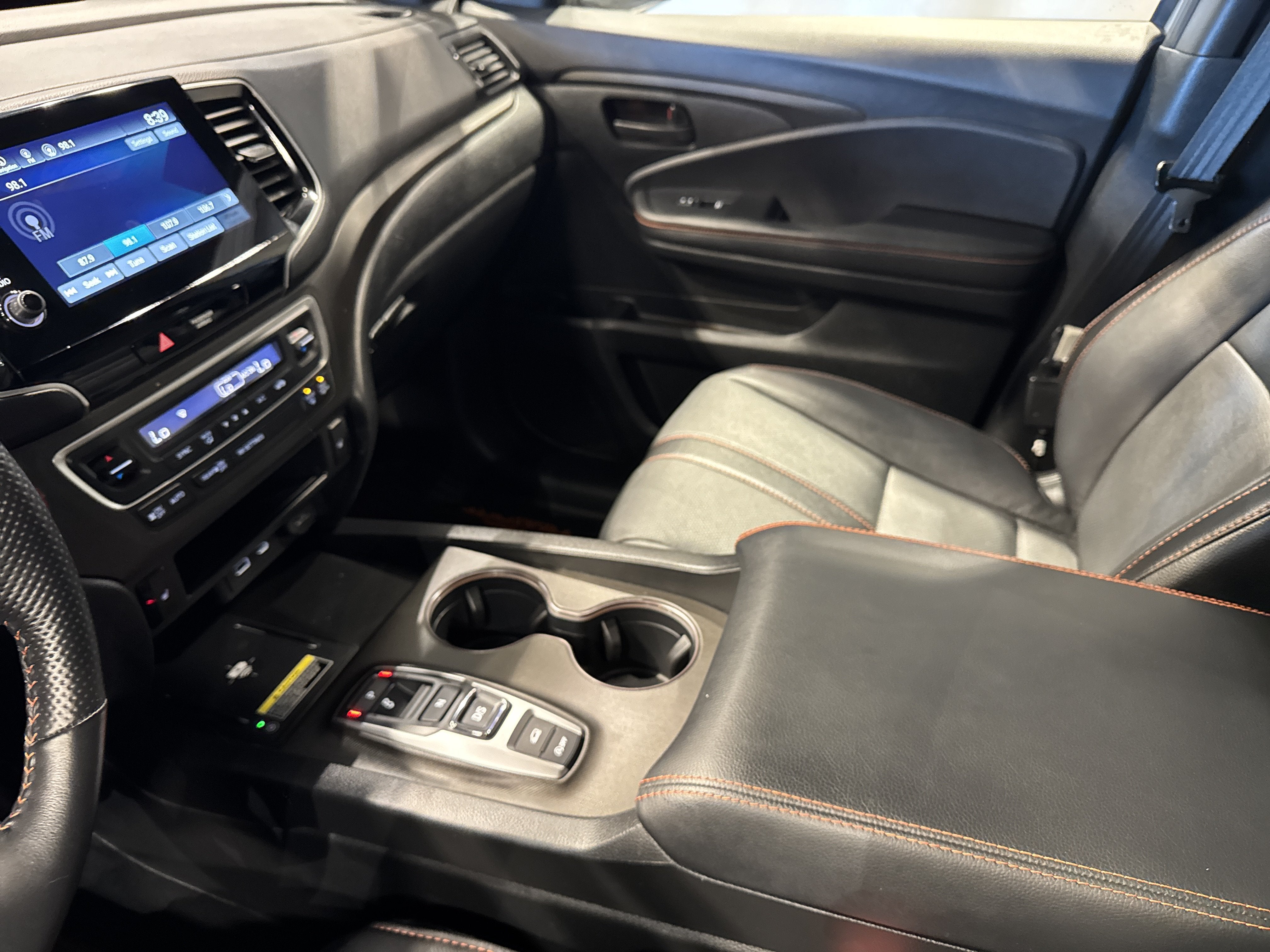 2025 Honda Passport Base
