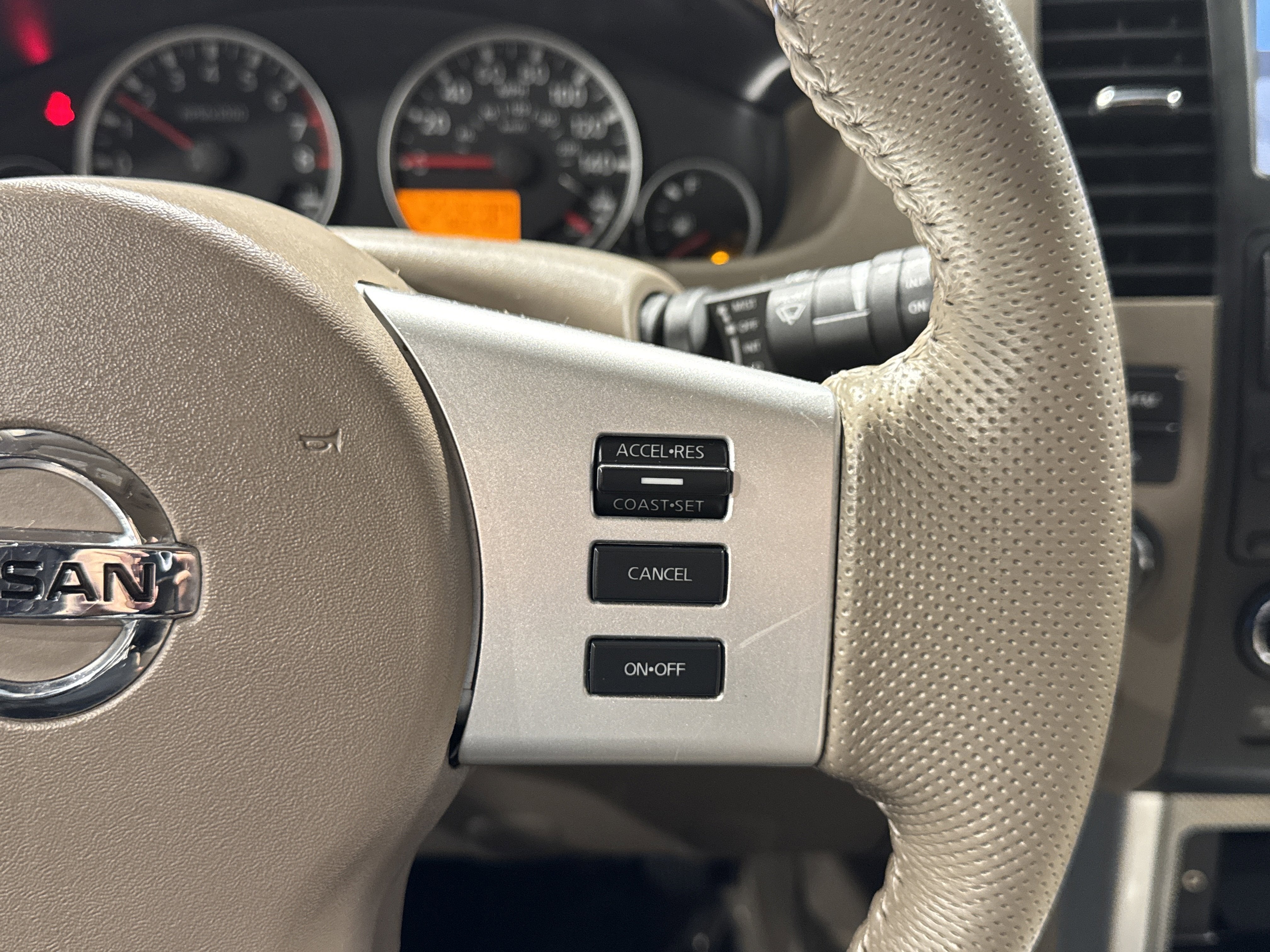 2012 Nissan Pathfinder Silver Edition