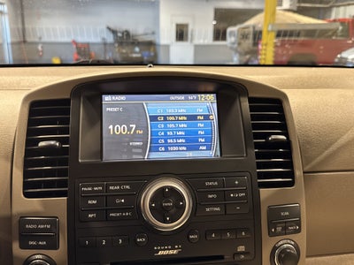 2012 Nissan Pathfinder Silver Edition