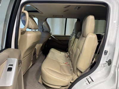 2012 Nissan Pathfinder Silver Edition