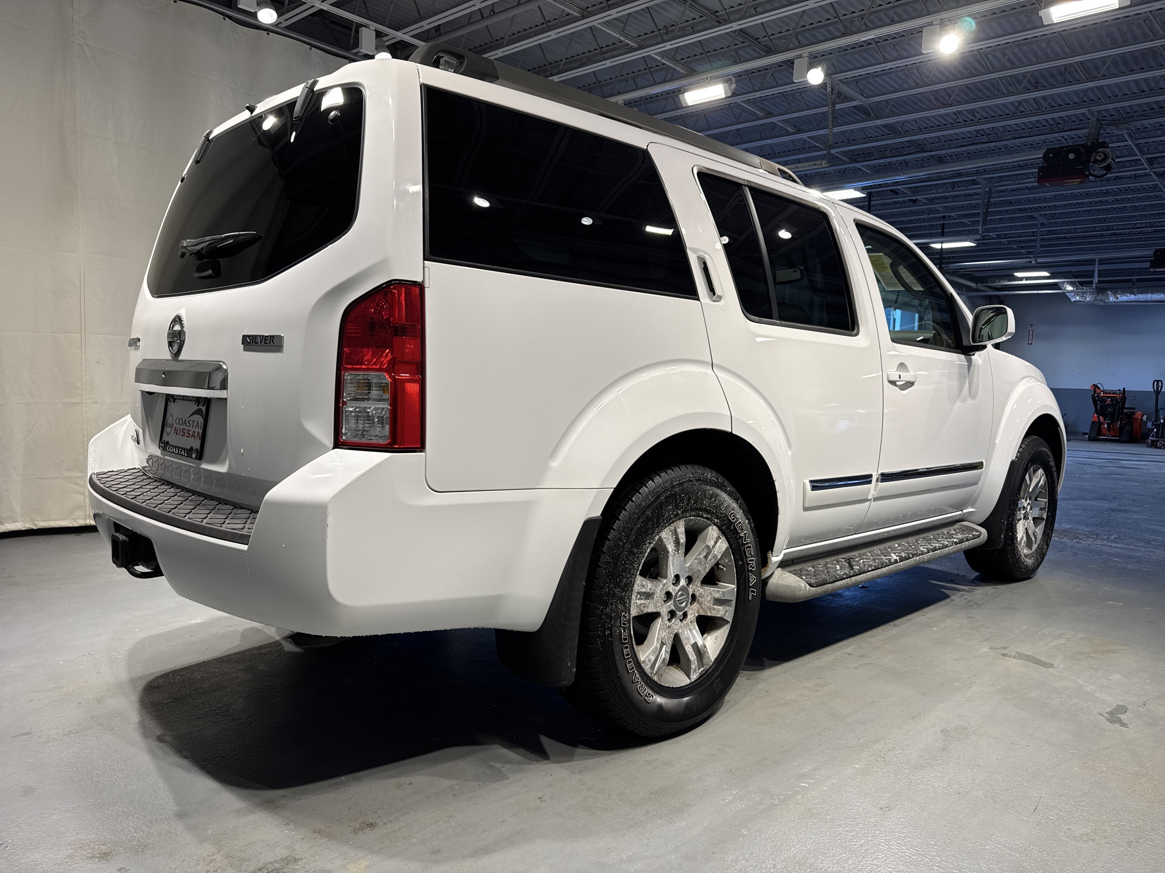 2012 Nissan Pathfinder Silver Edition