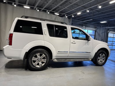 2012 Nissan Pathfinder Silver Edition