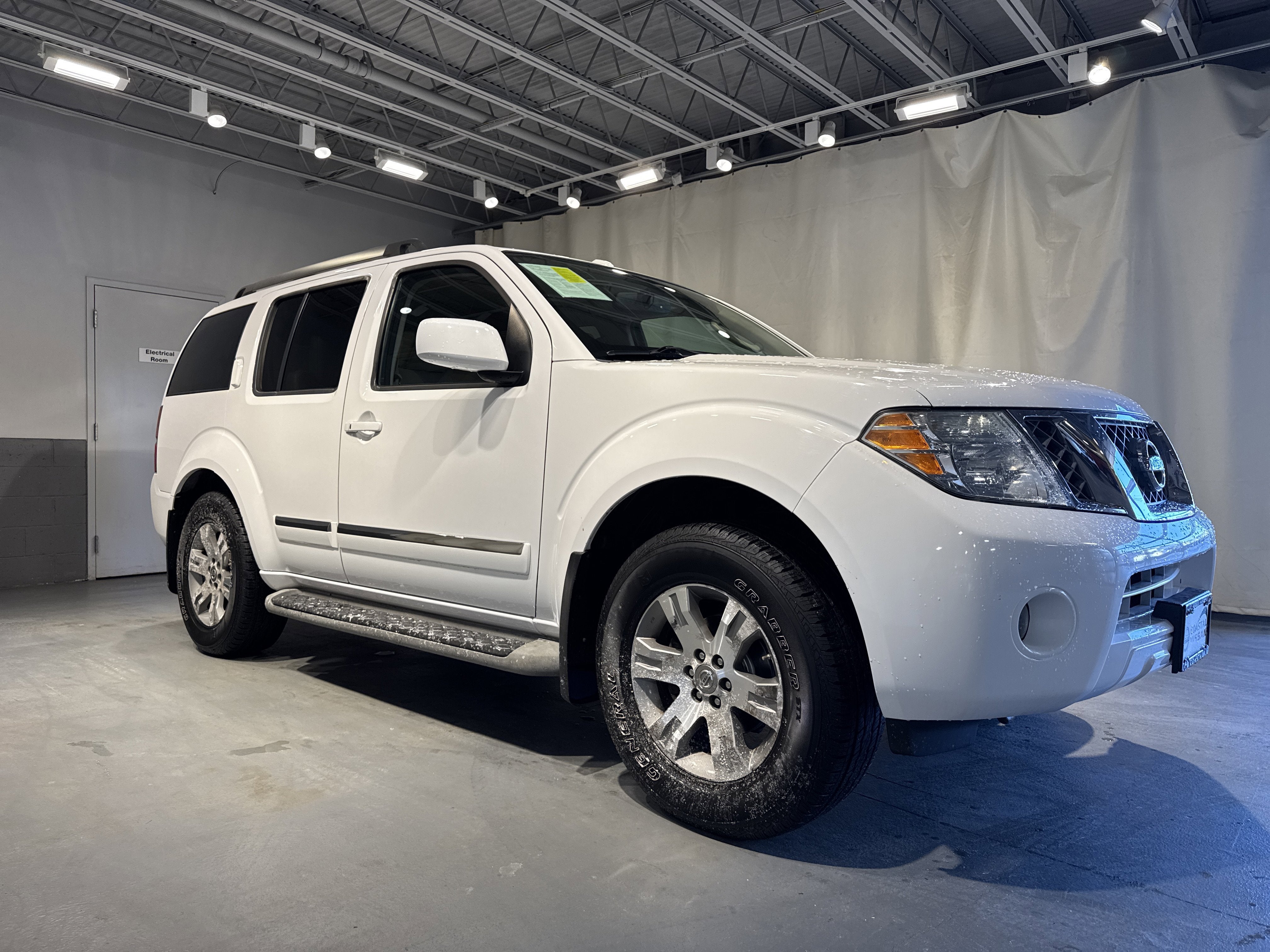 2012 Nissan Pathfinder Silver Edition