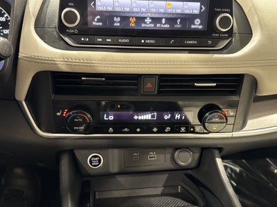2023 Nissan Rogue SV W/Premium Package