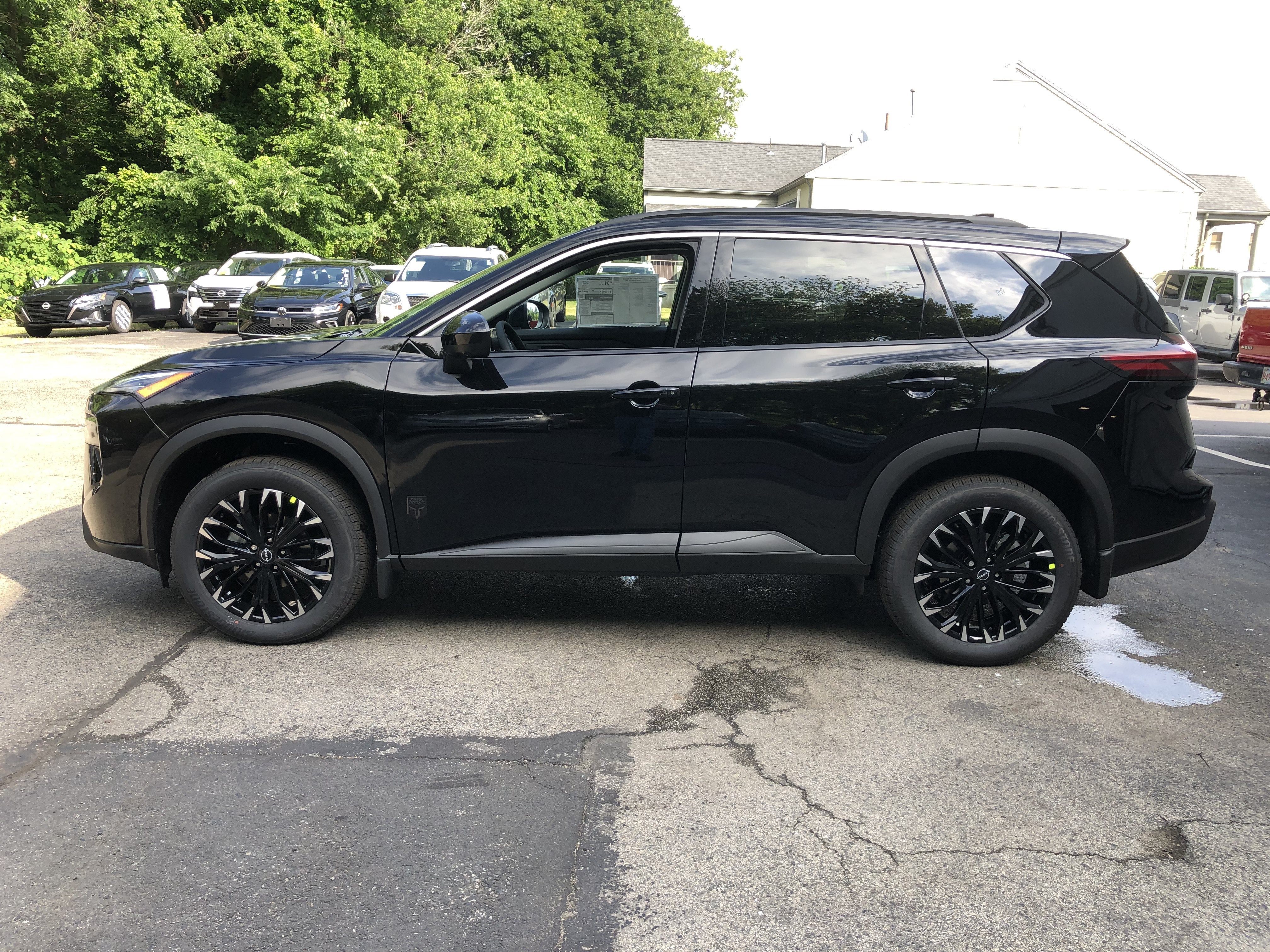 2026 Nissan Rogue Dark Armor
