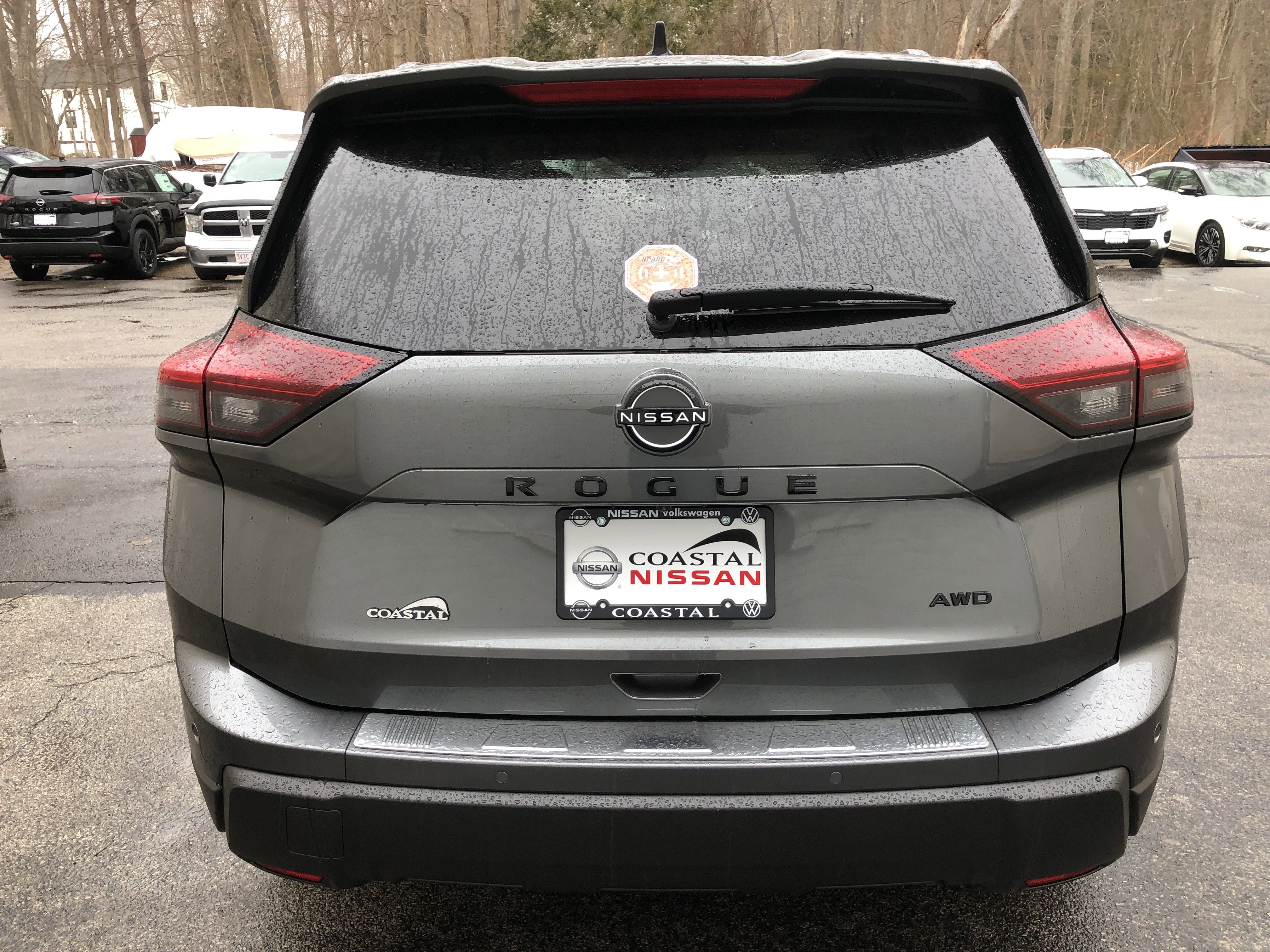 2026 Nissan Rogue Dark Armor