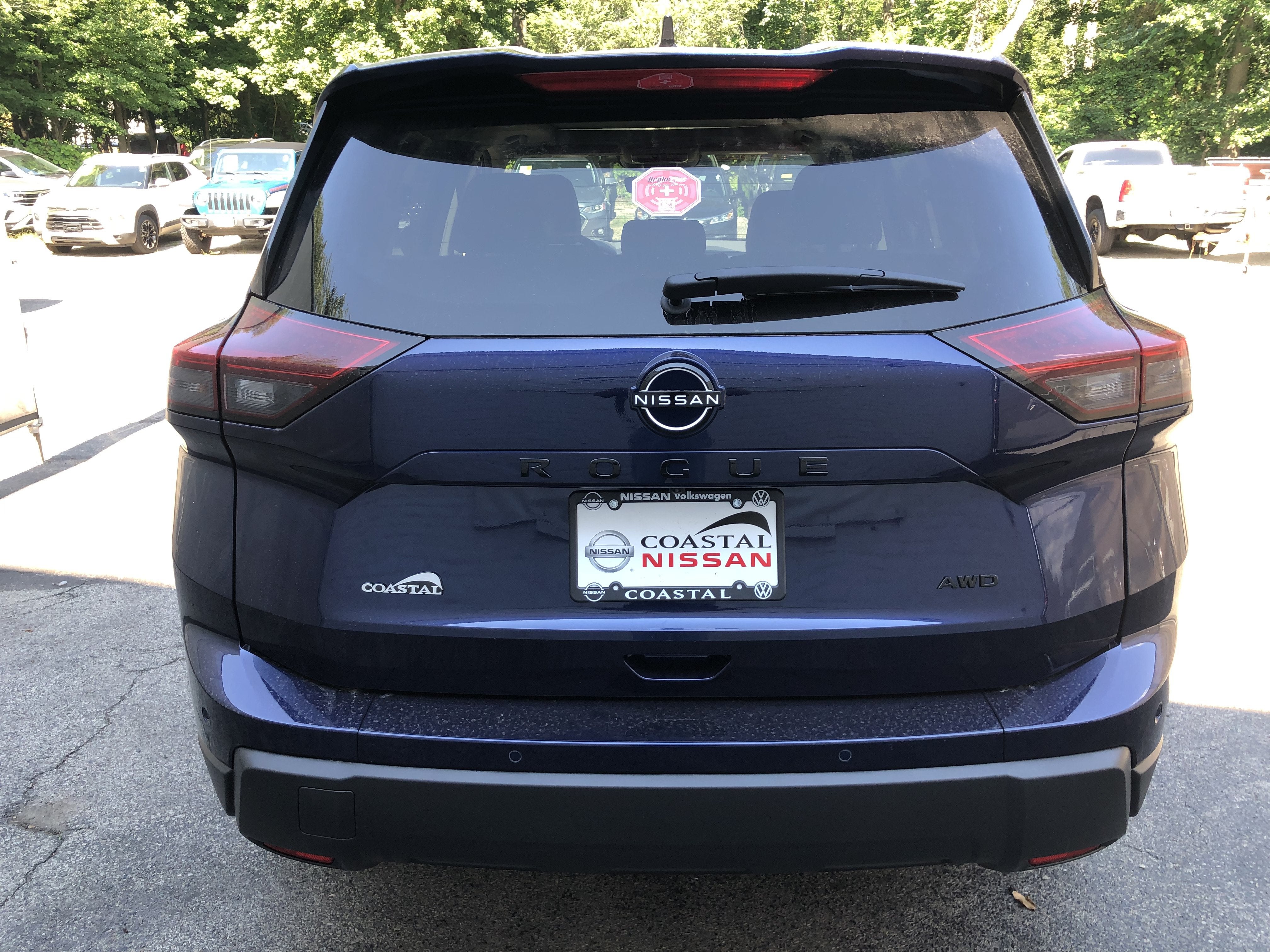 2026 Nissan Rogue Dark Armor