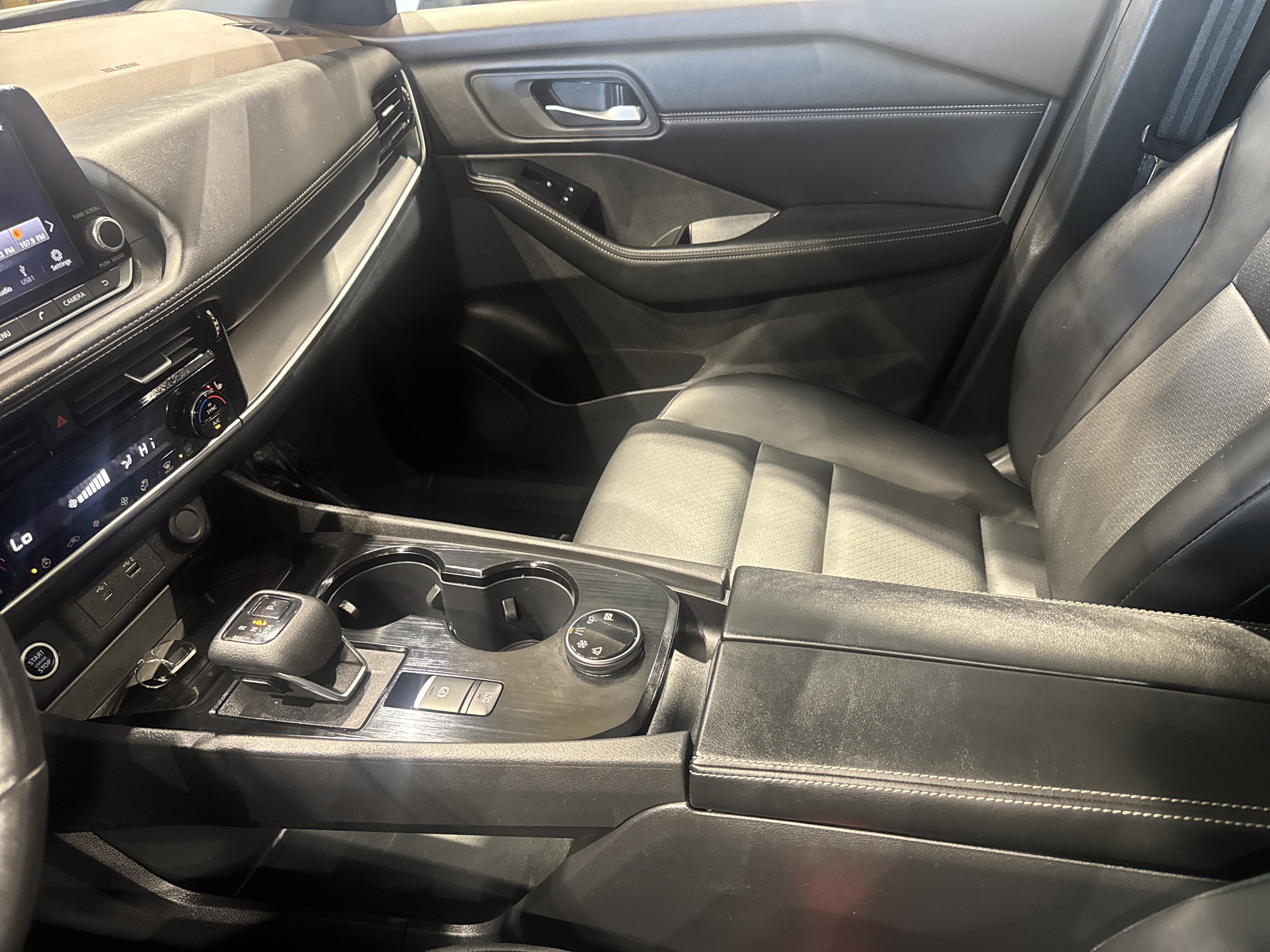 2023 Nissan Rogue SV W/Premium Package