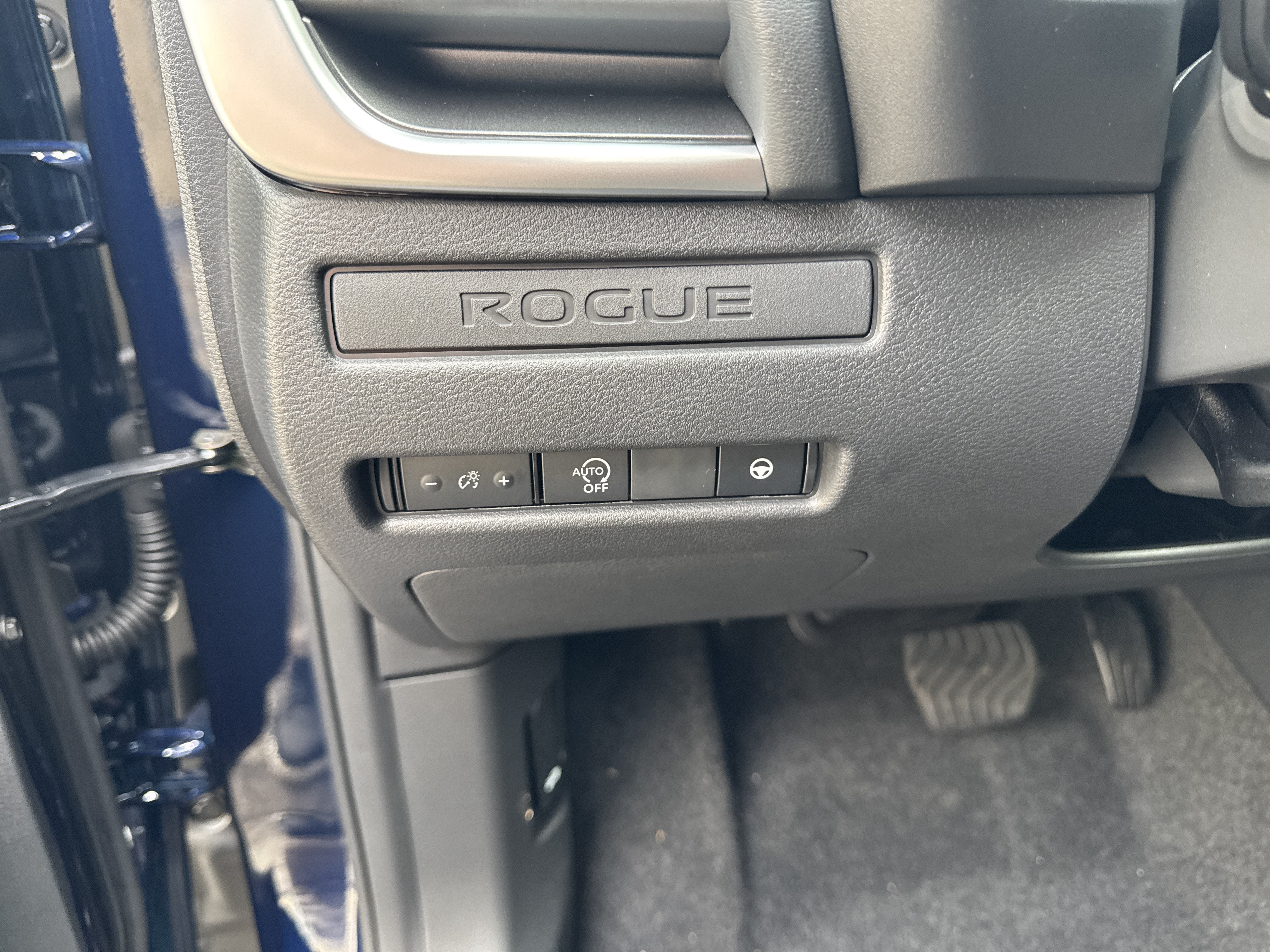 2027 Nissan Rogue SV