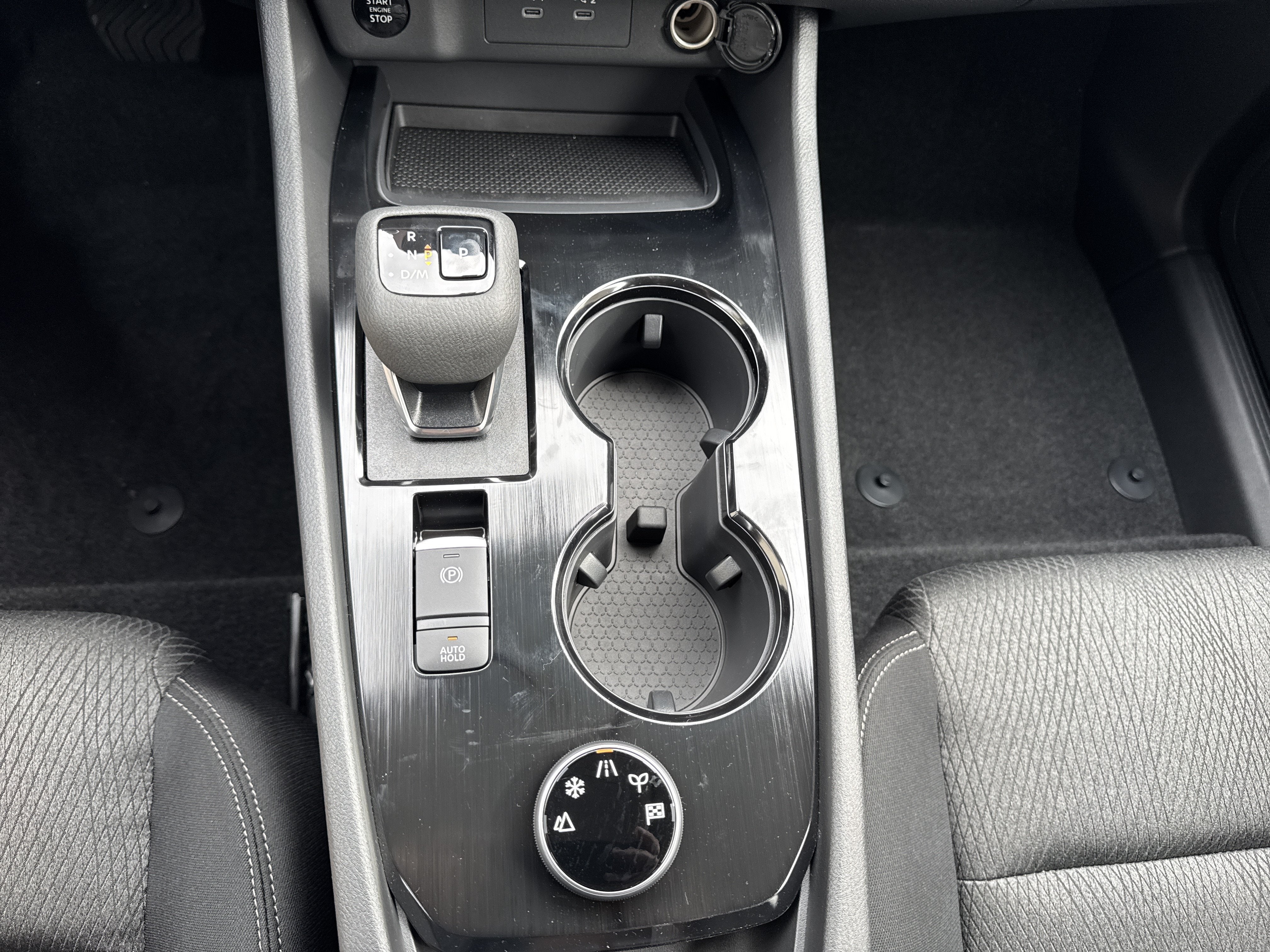 2027 Nissan Rogue SV