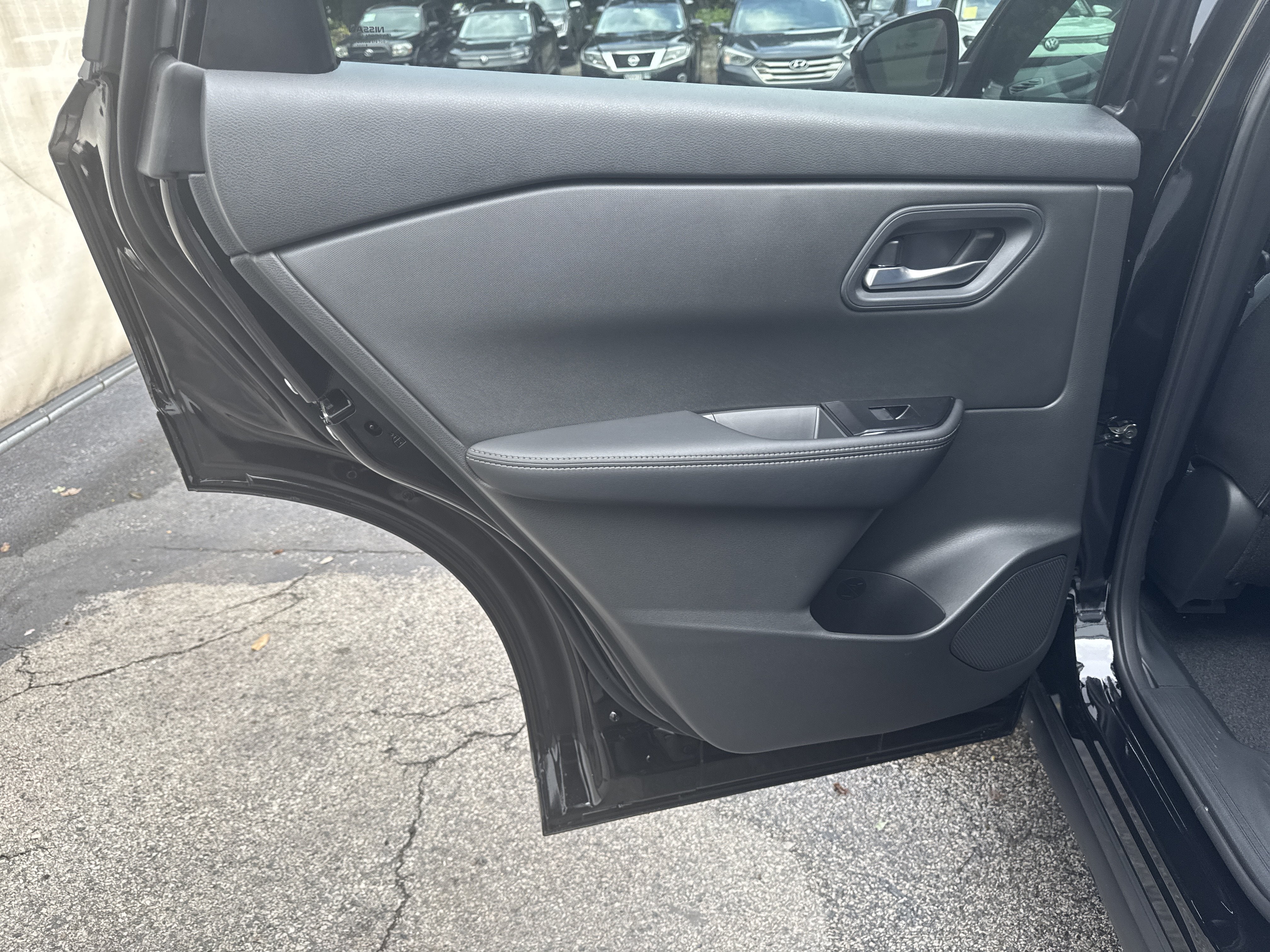 2027 Nissan Rogue SV