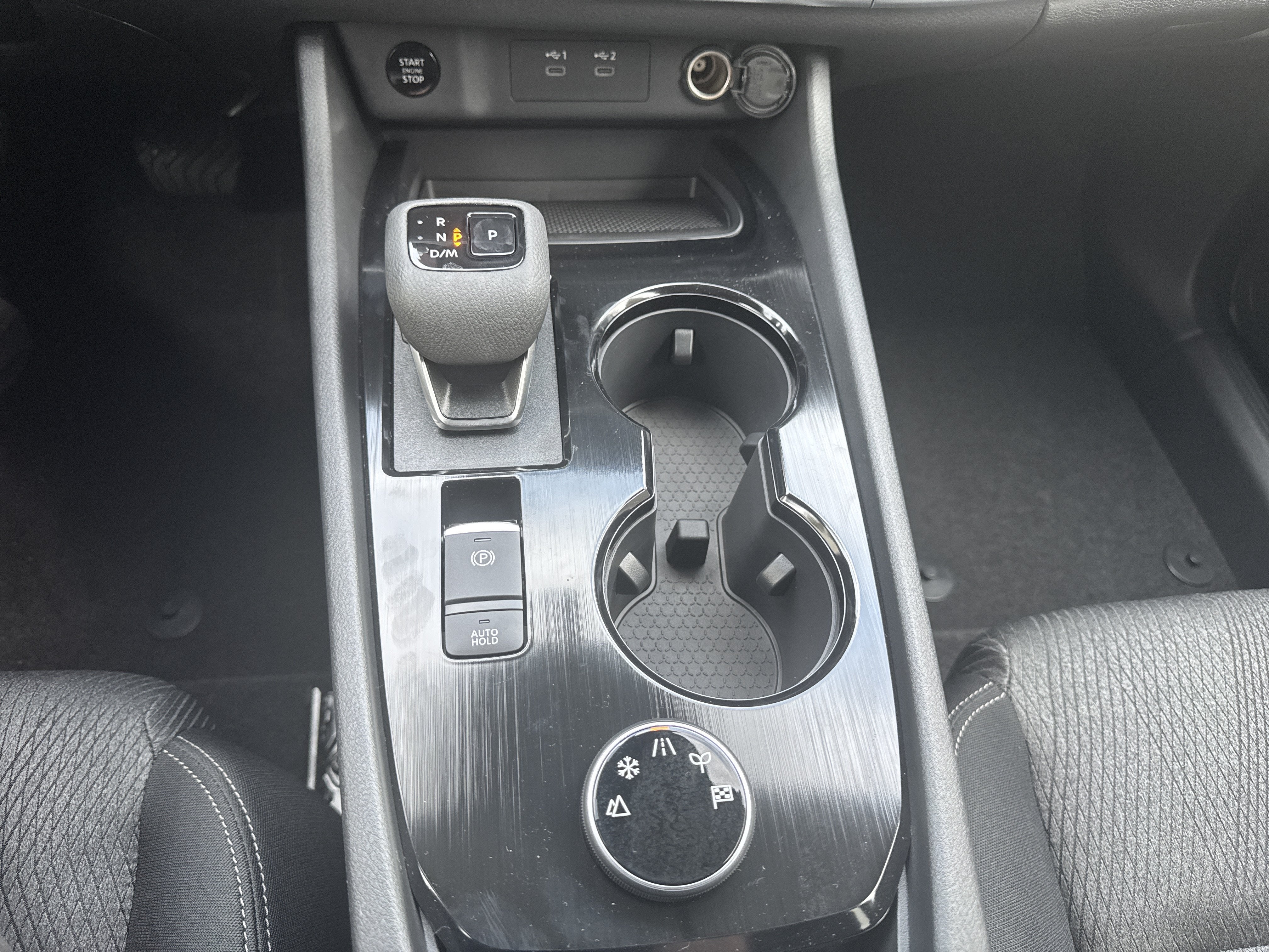 2027 Nissan Rogue SV