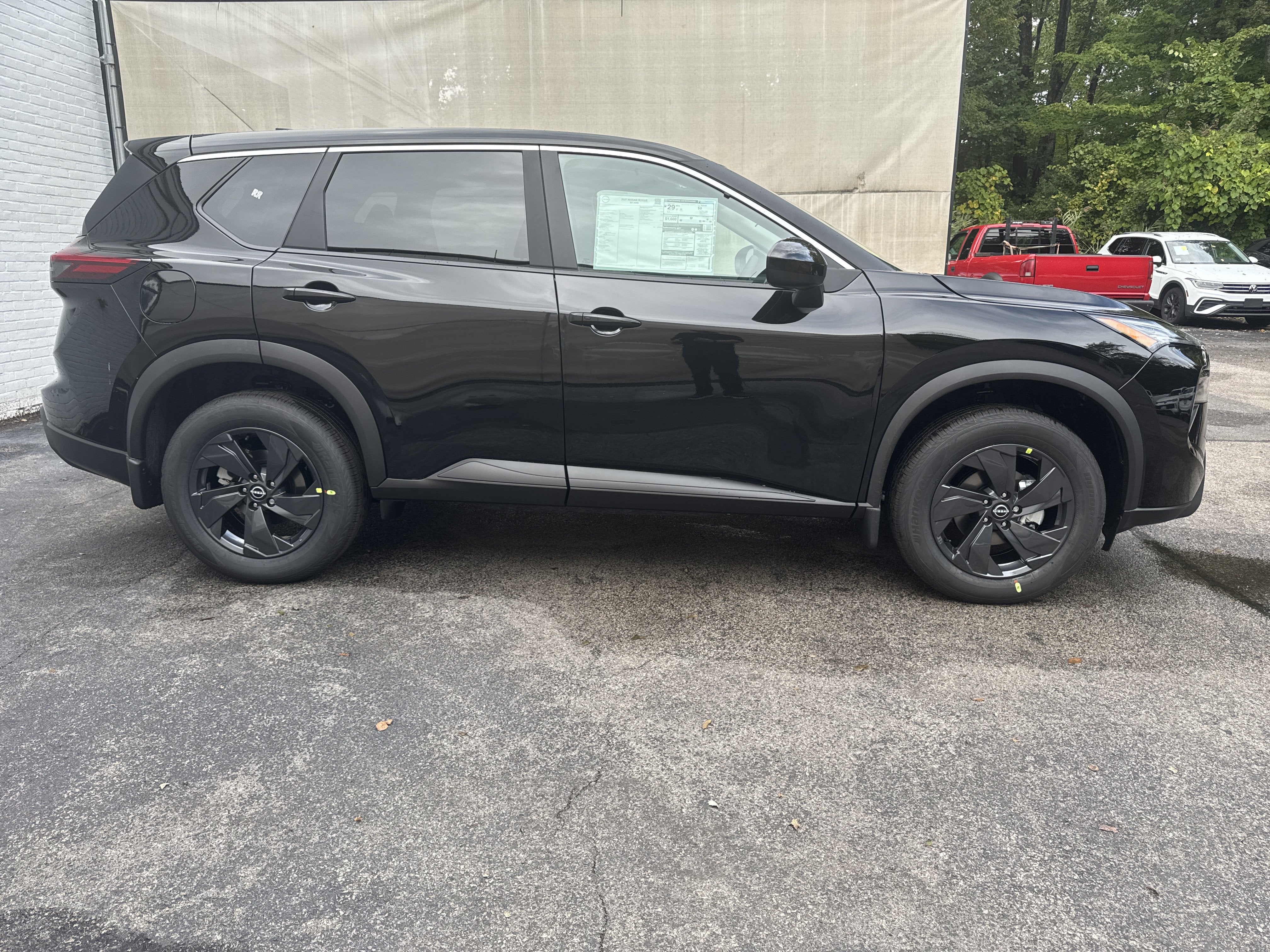 2027 Nissan Rogue SV