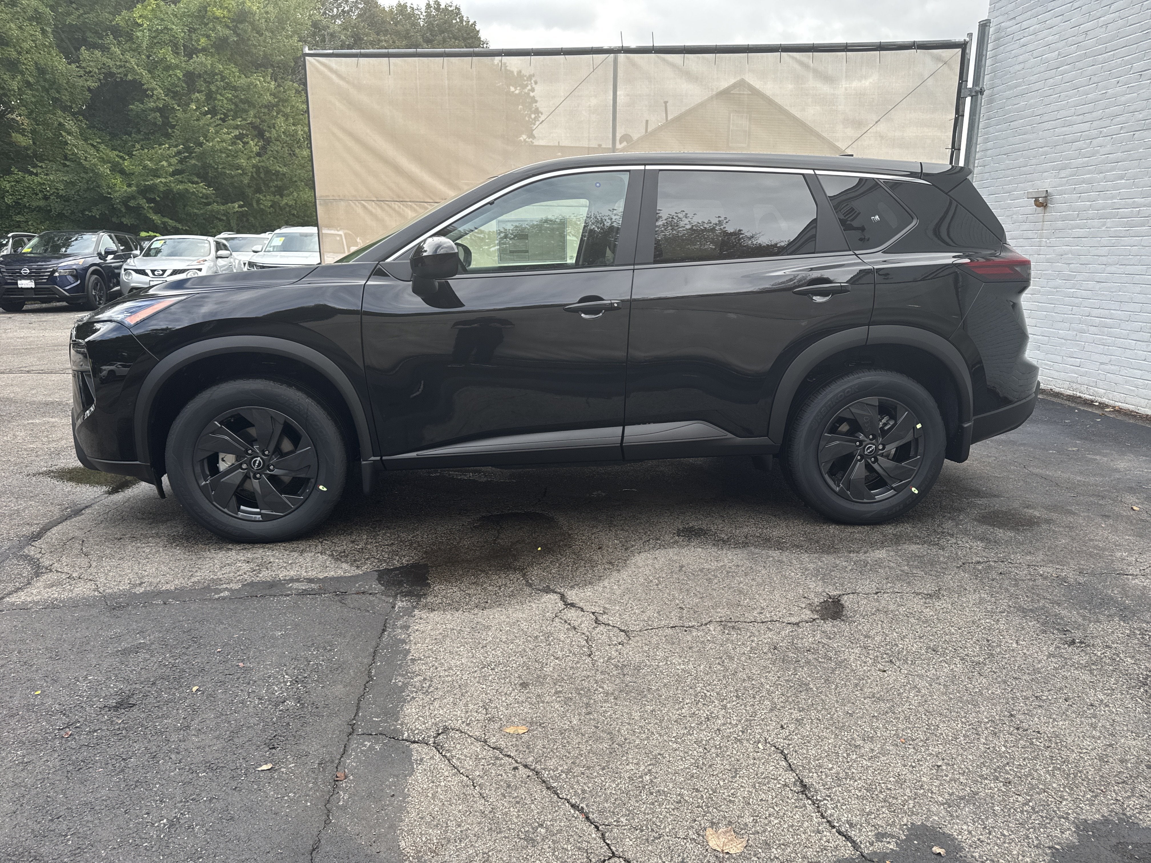 2027 Nissan Rogue SV