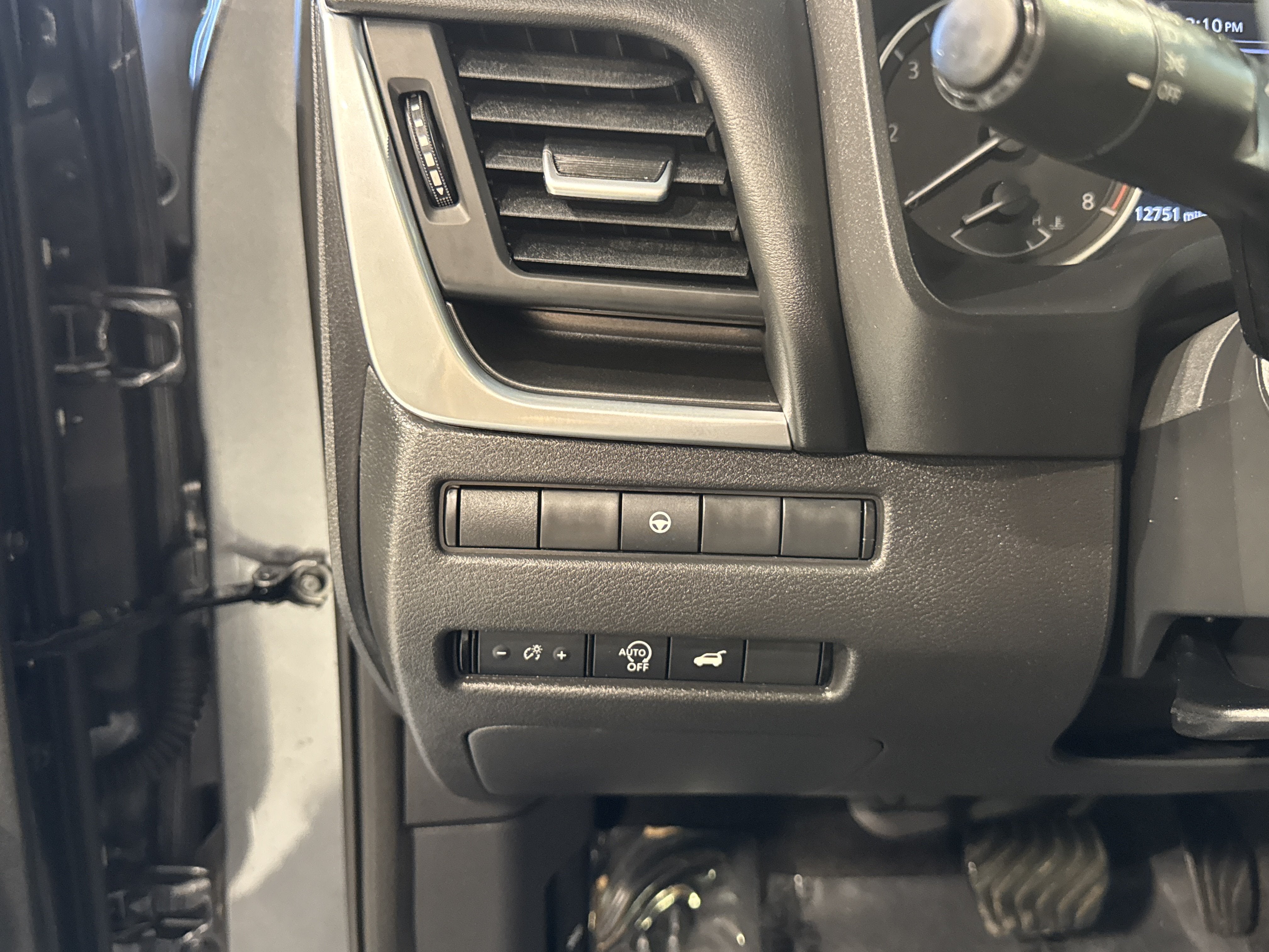 2023 Nissan Rogue SV W/Premium Package