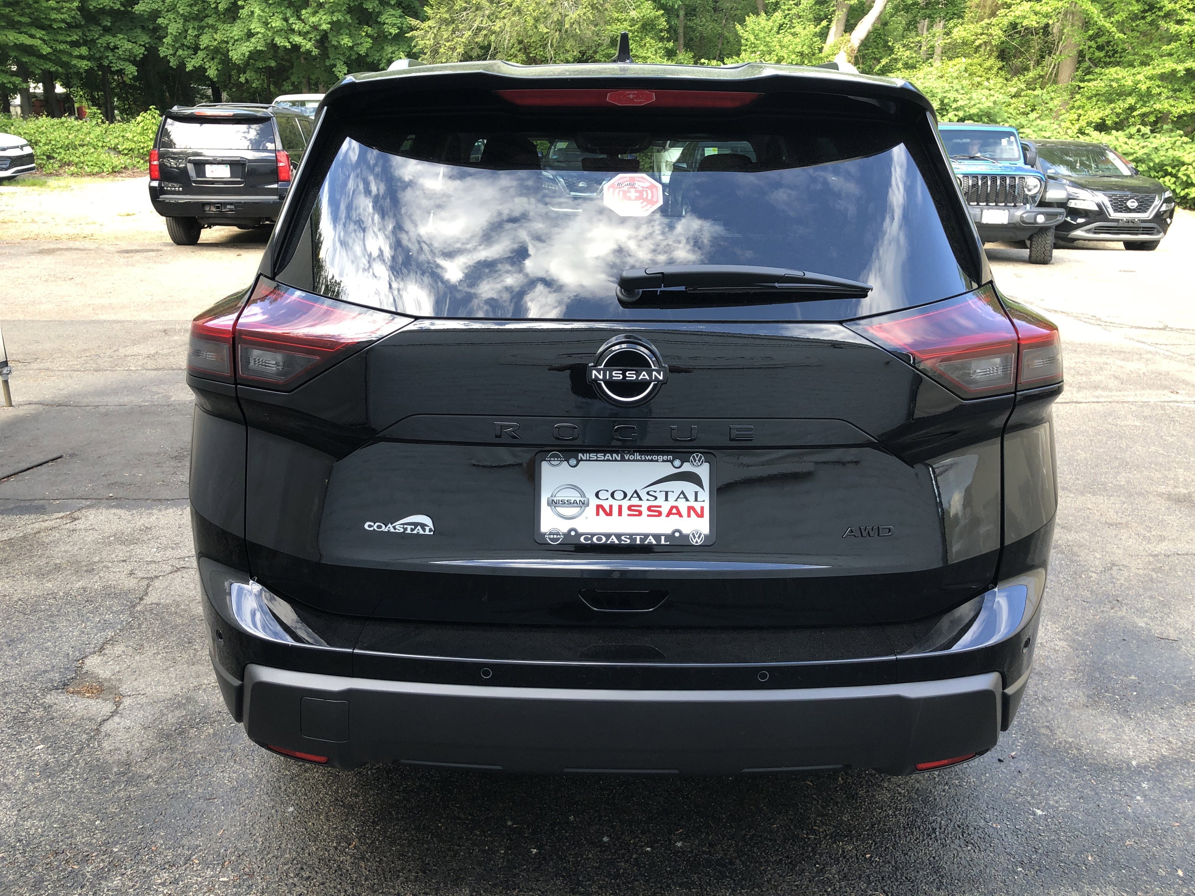 2026 Nissan Rogue Dark Armor