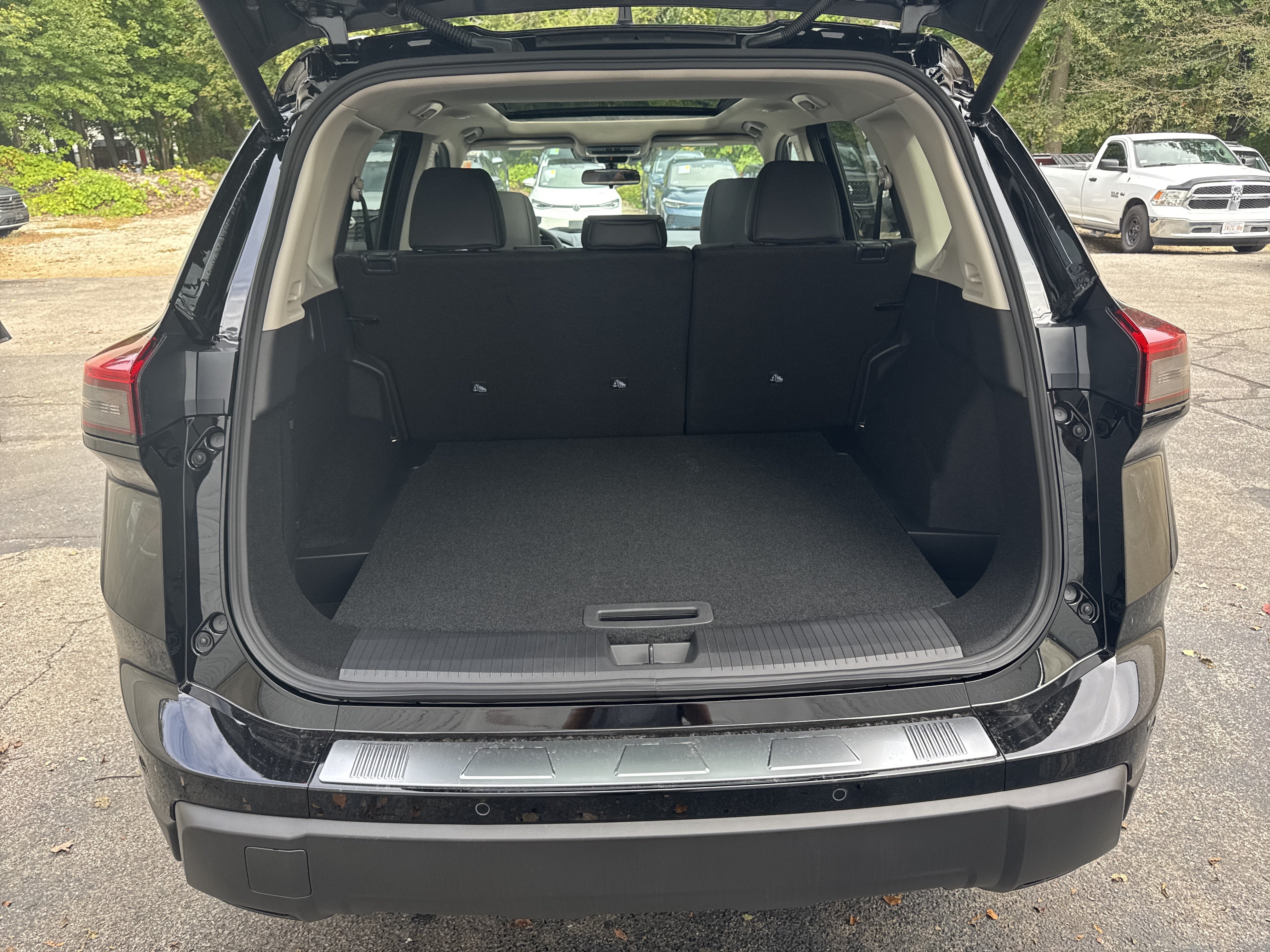 2027 Nissan Rogue Dark Armor