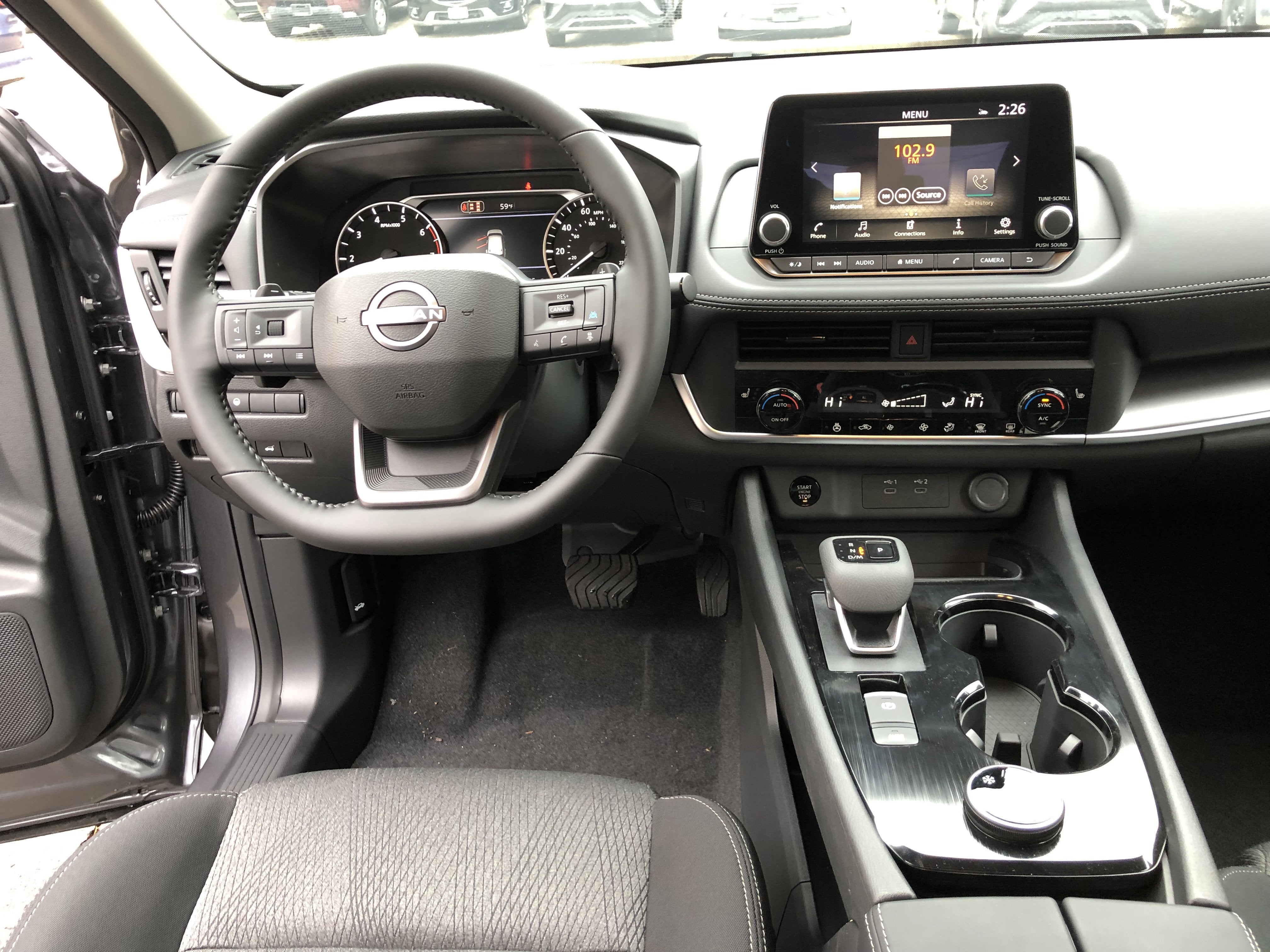 2026 Nissan Rogue SV