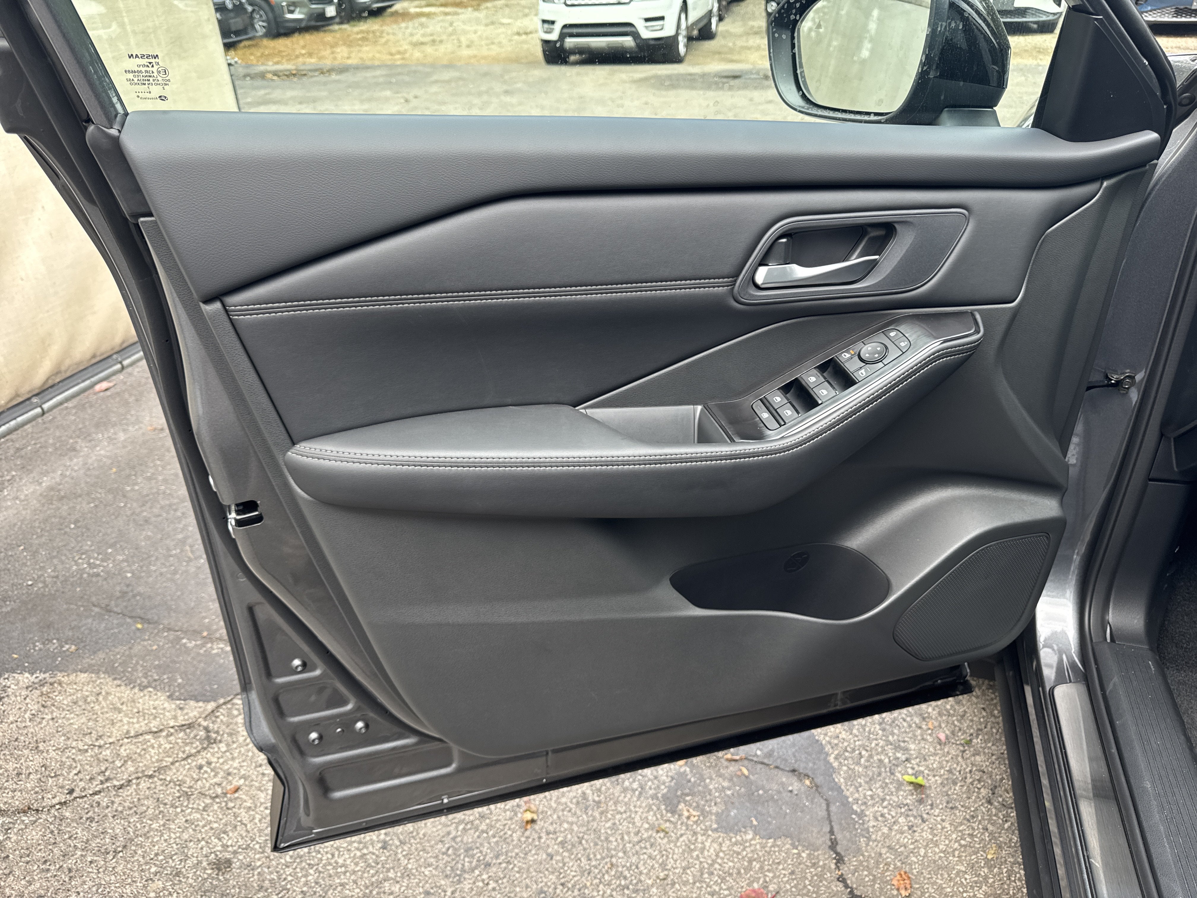 2027 Nissan Rogue Dark Armor