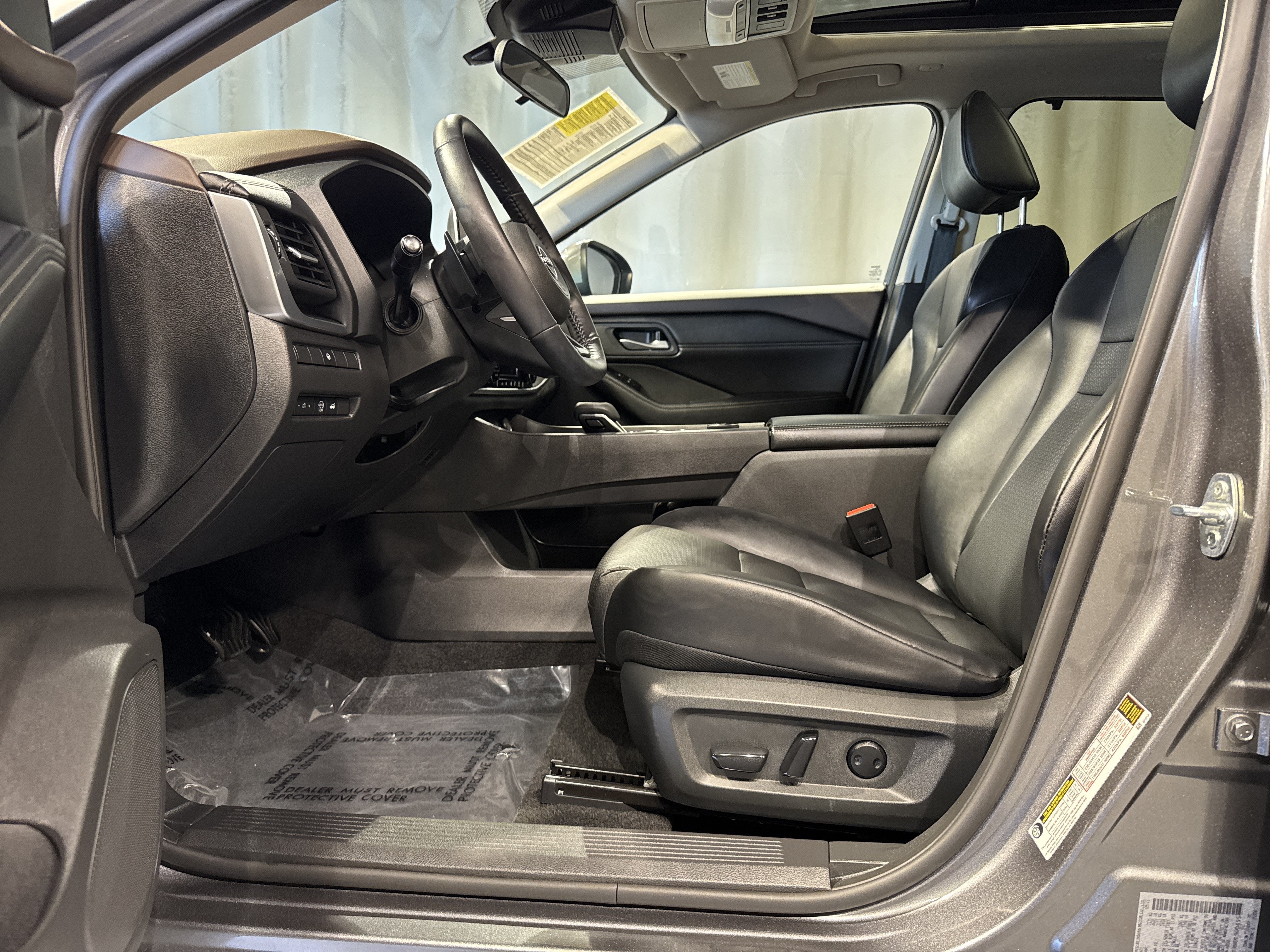 2023 Nissan Rogue SV W/Premium Package