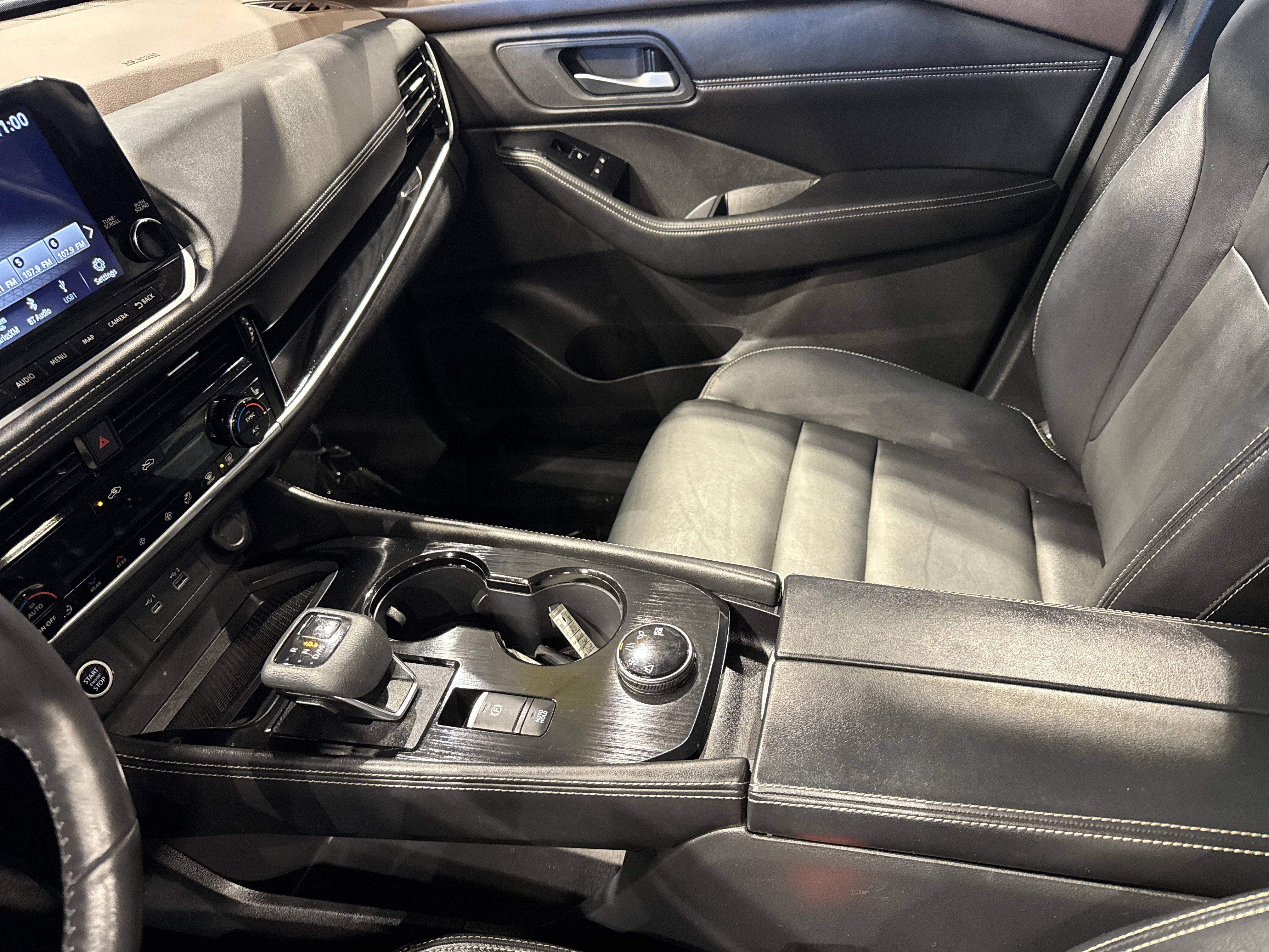 2022 Nissan Rogue SL W/Premium Package