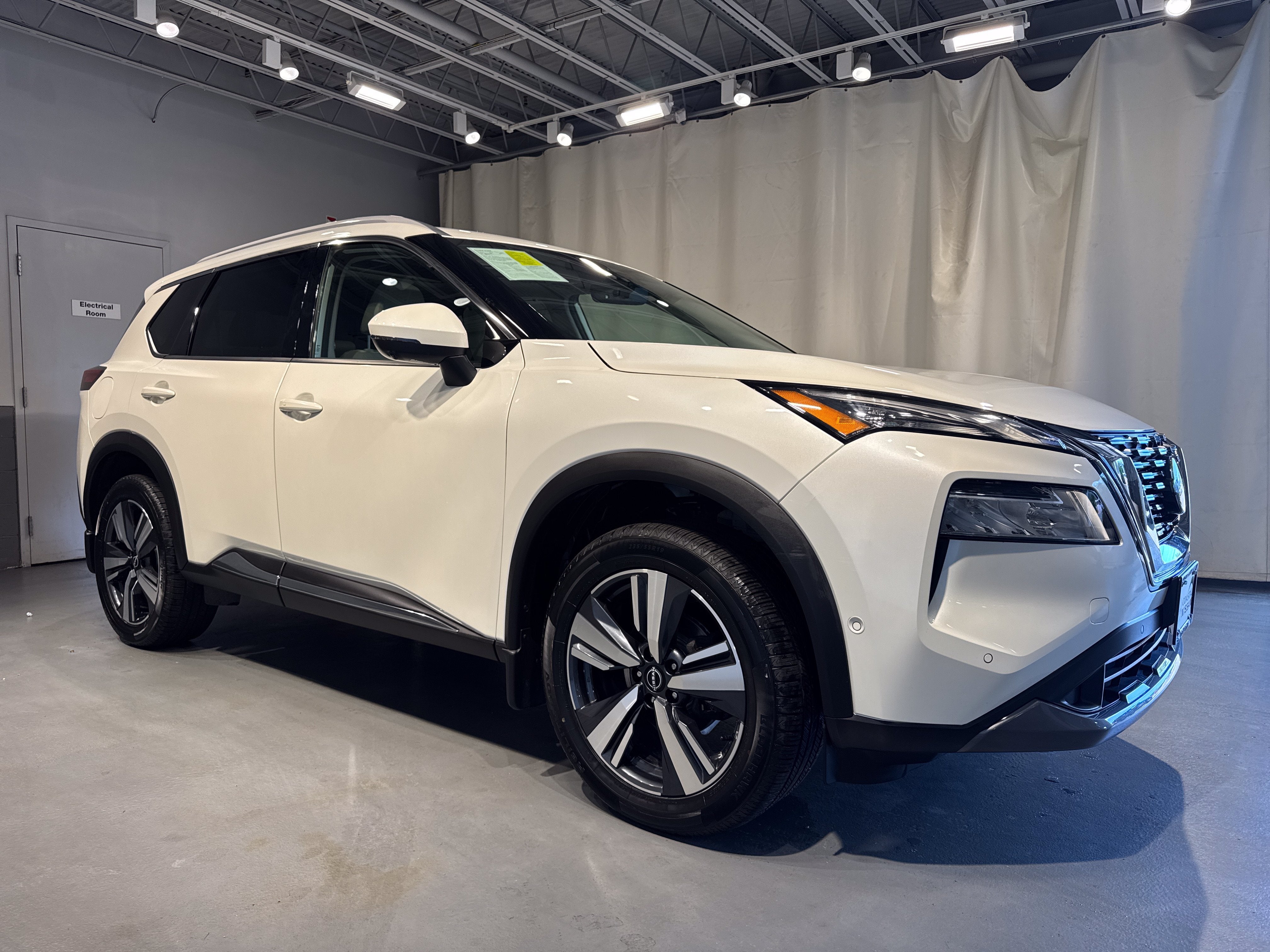2023 Nissan Rogue SL W/Premium Package